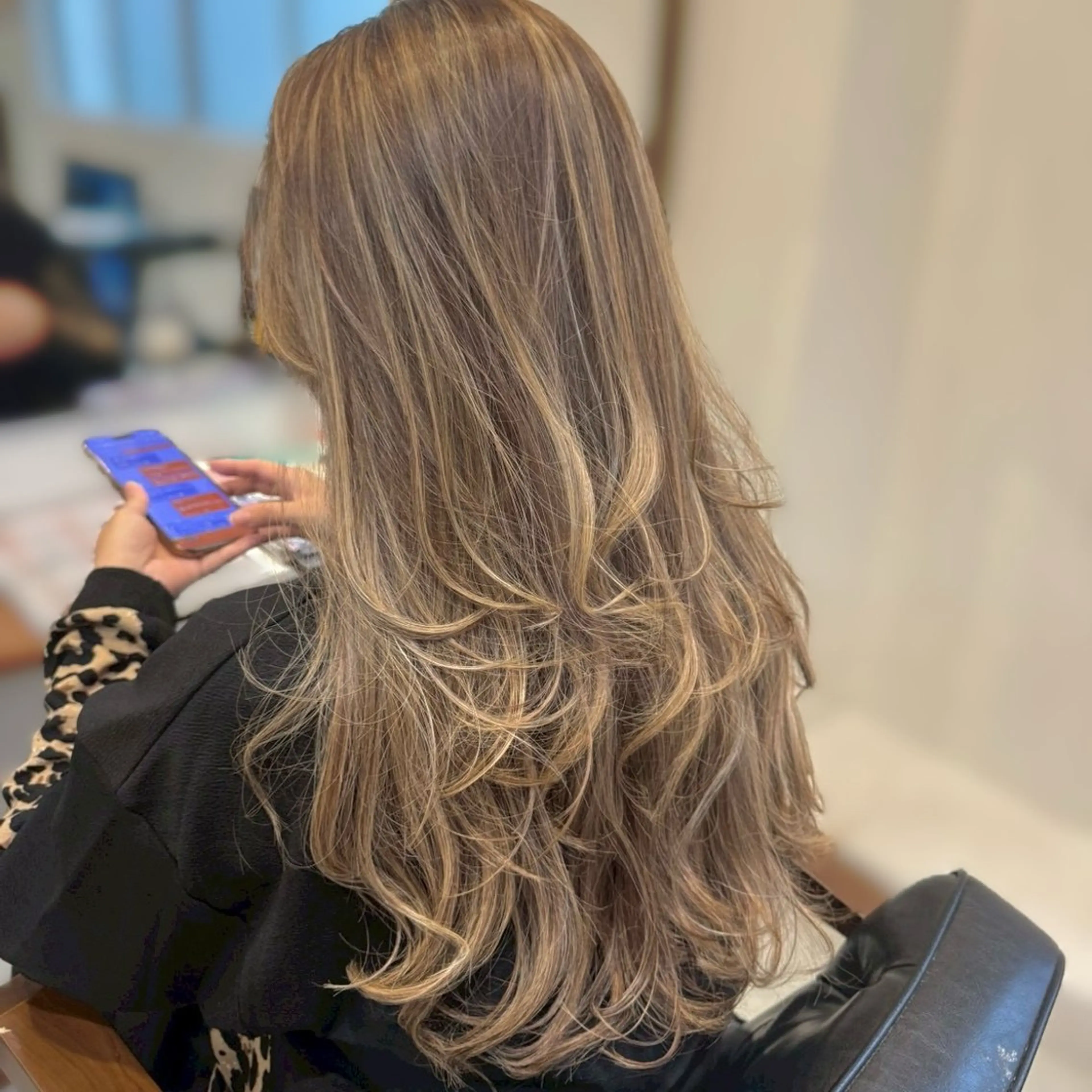 ロング 坂本 璃里杏のヘアスタイル