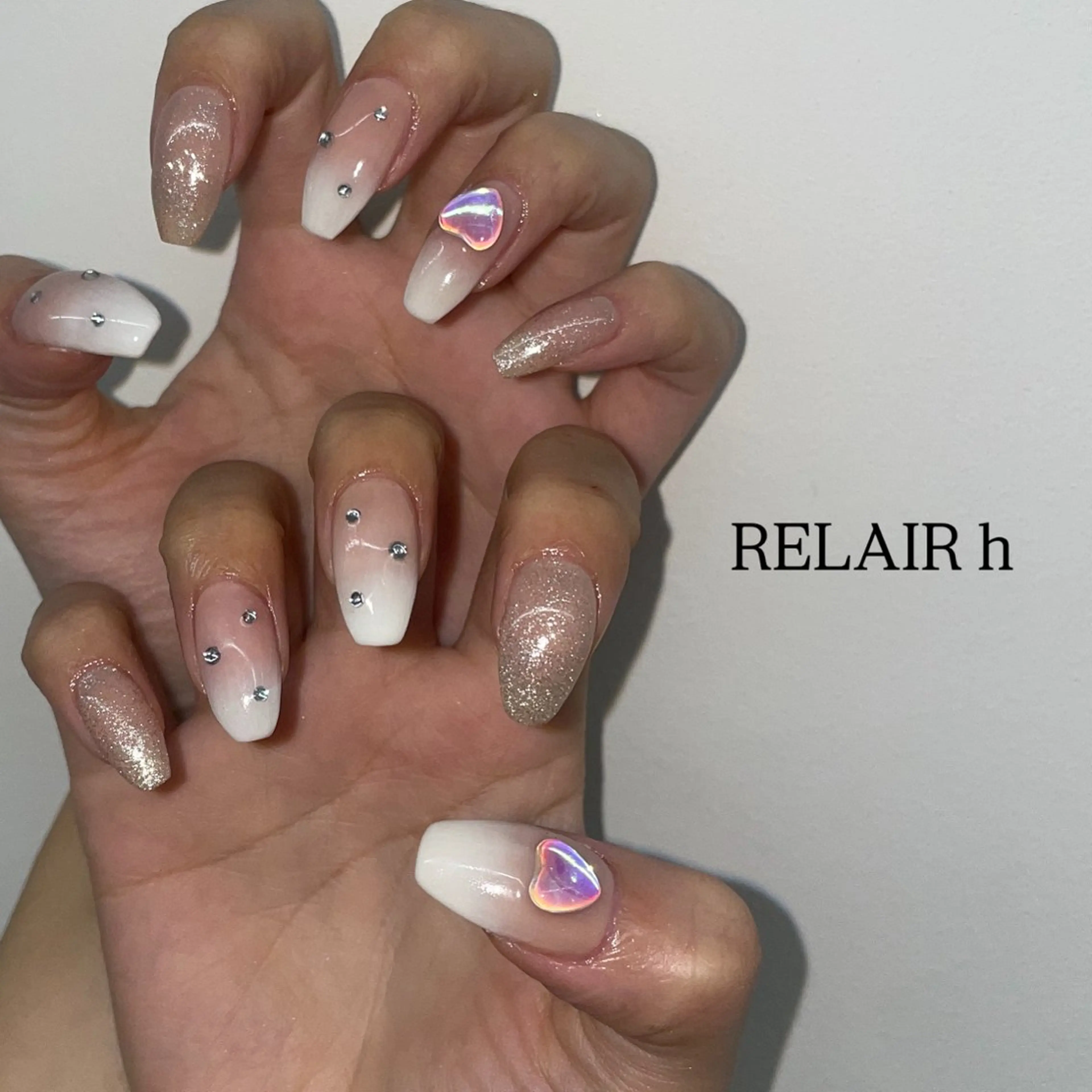 ネイル RELAIR h所属・西村 彩音のネイルデザイン