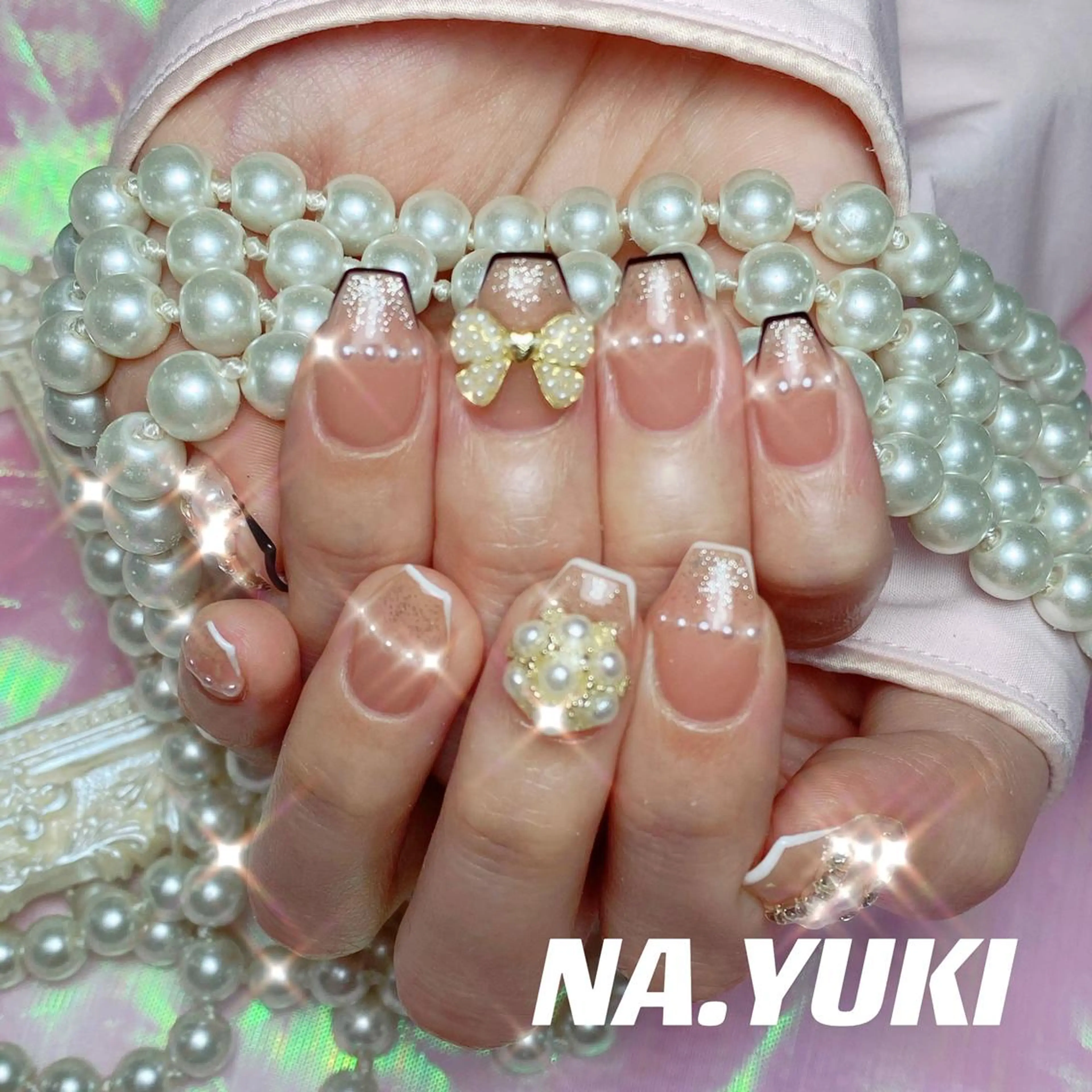 ネイル 🦋 Queenieのネイルデザイン