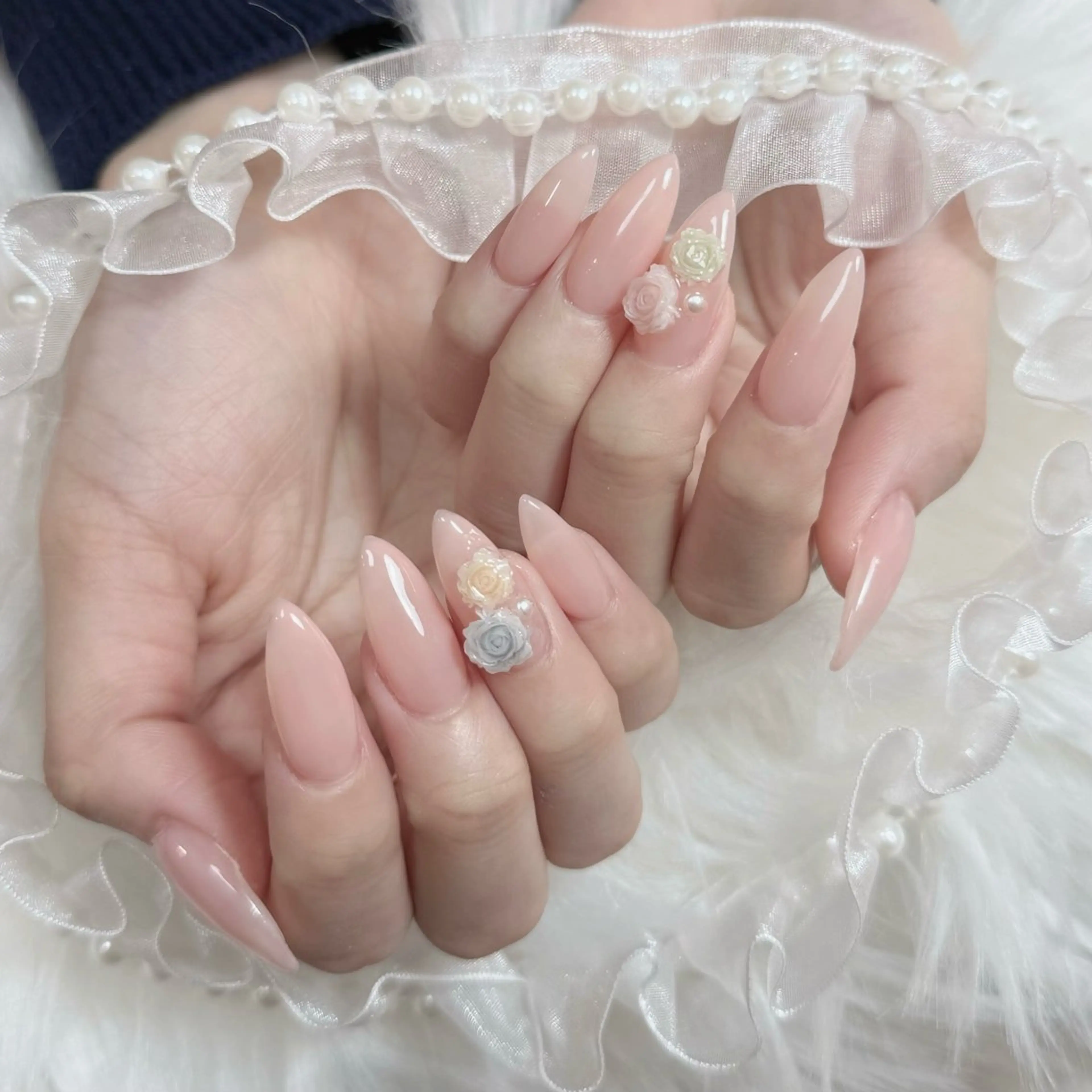 ネイル フレンチネイル ジェルネイル キラキラネイル 韓国ネイル マグネットネイル Julli NailStudioのネイルデザイン