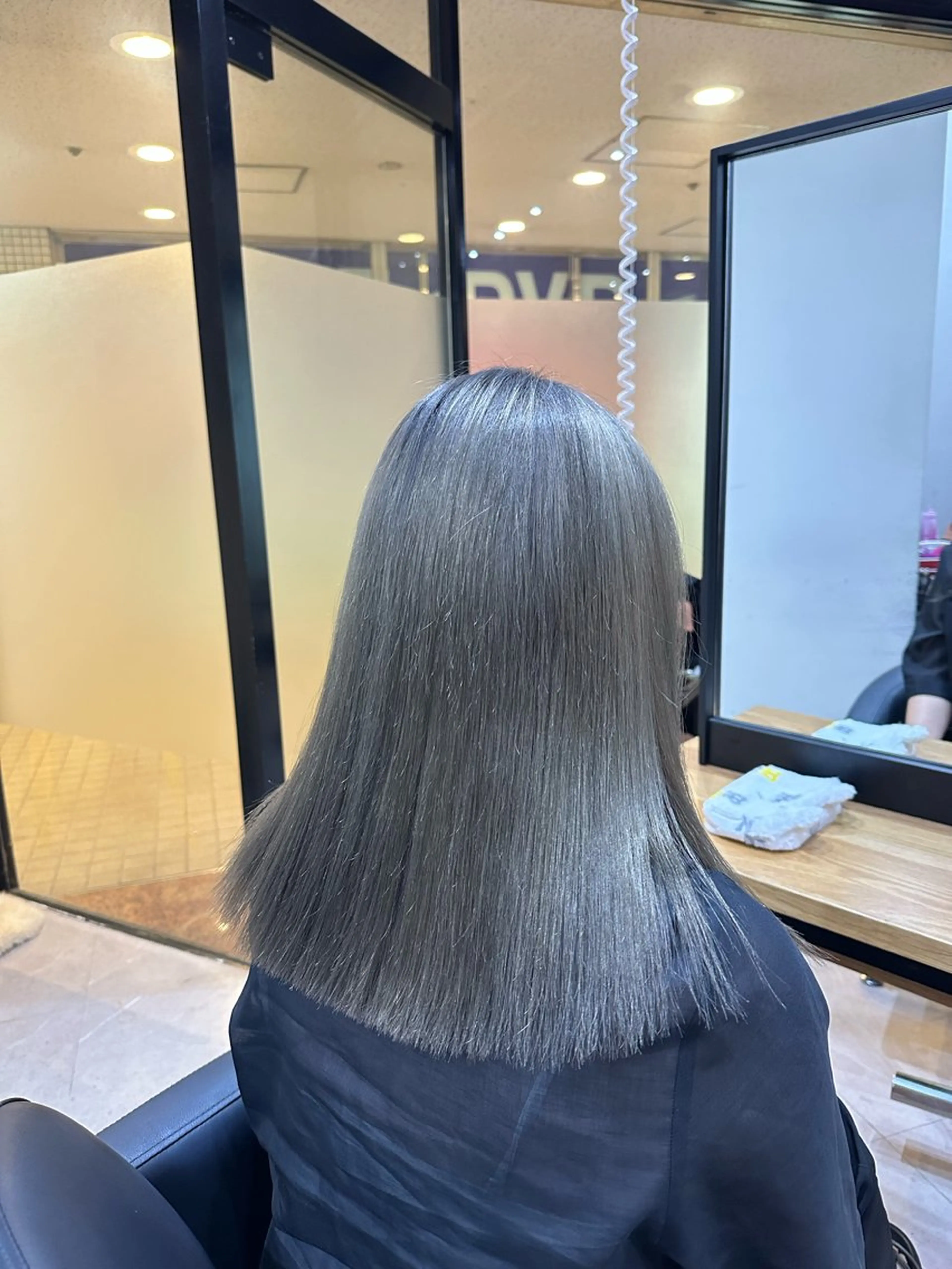 セミロング カラー YOFA hair所属・🦍YOFAhair 川西店 みゆう🦍のヘアスタイル