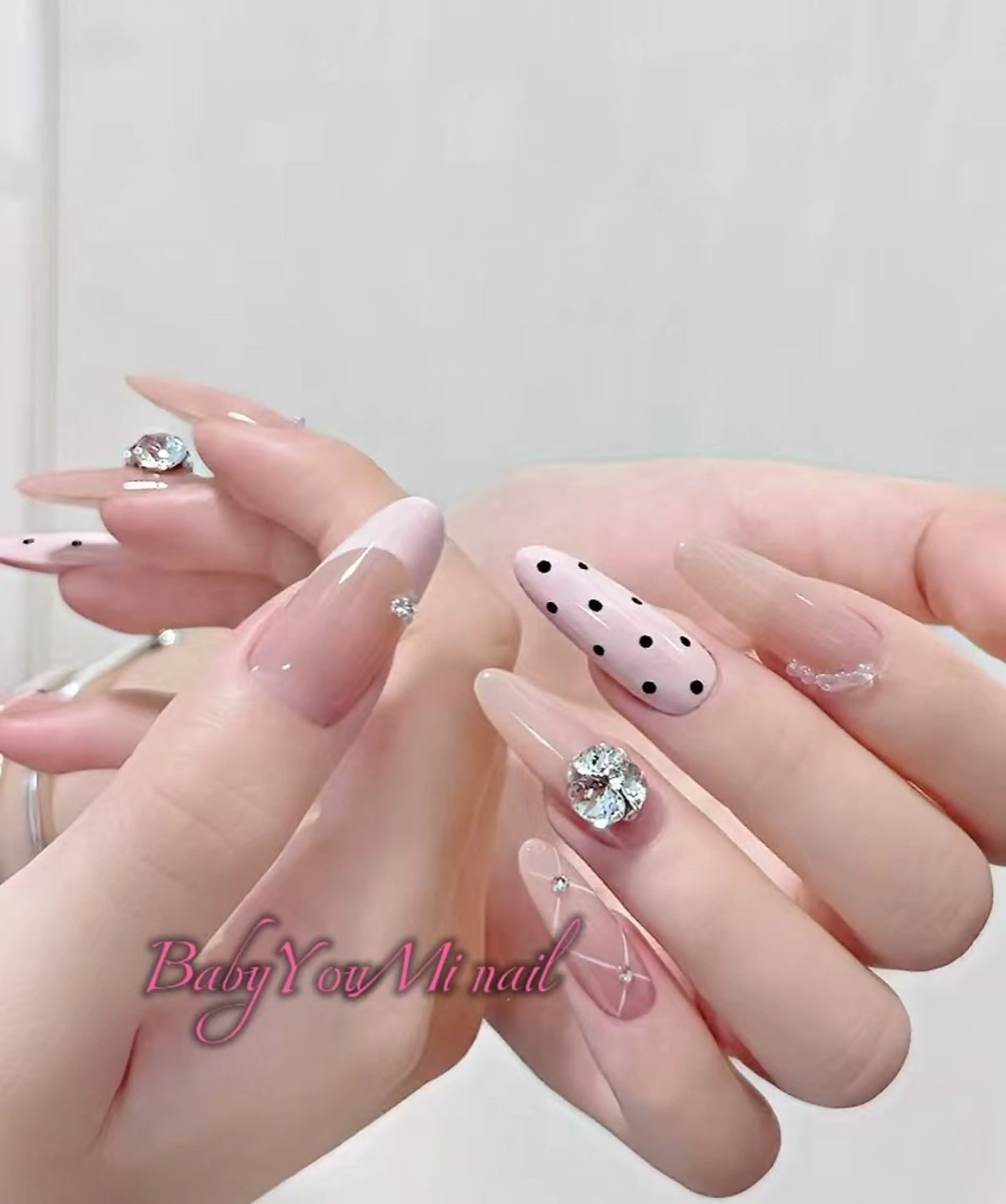 ネイル オーロラネイル フラワーネイル フットネイル フレンチネイル ジェルネイル ハンドネイル BabyYouMi ねねのネイルデザイン