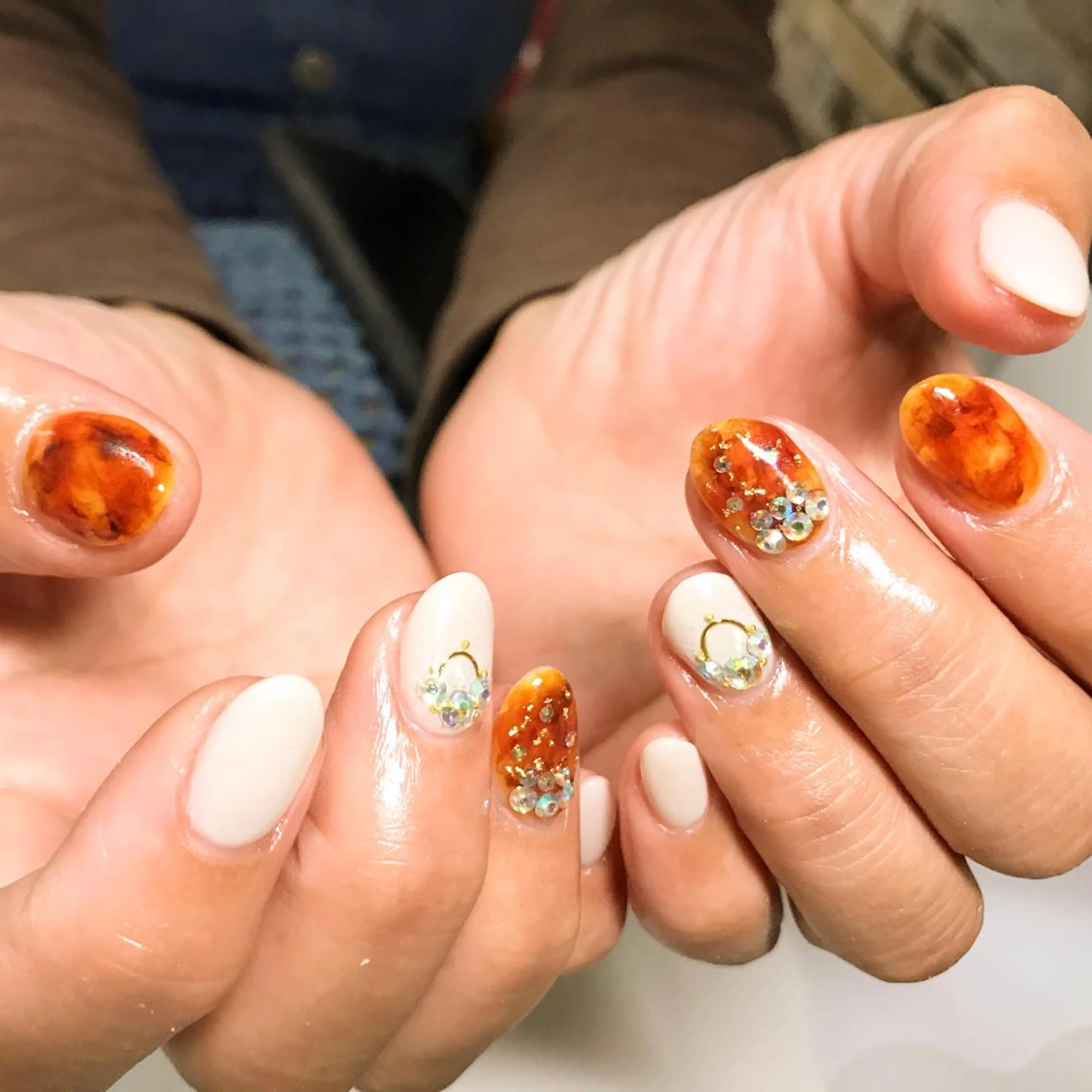 ネイル べっ甲ネイル フットネイル シンプルネイル 春ネイル ストーンネイル ネイル フフラ所属・nail fufla ♡yamane♡のネイルデザイン