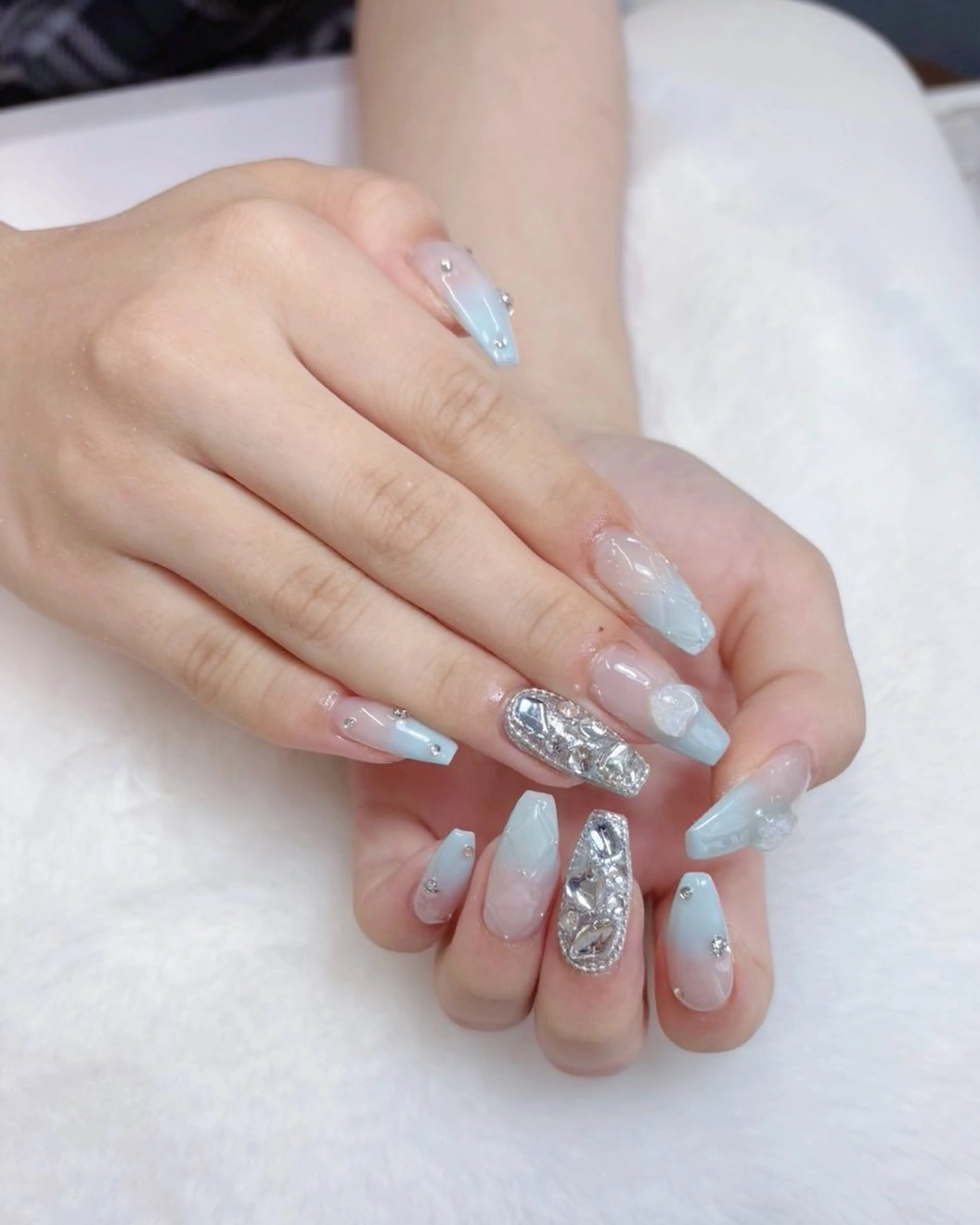 初回オフ無料🎀持ち込みデザイン120分8980(デザイン、パーツ6本～8本まで)の写真