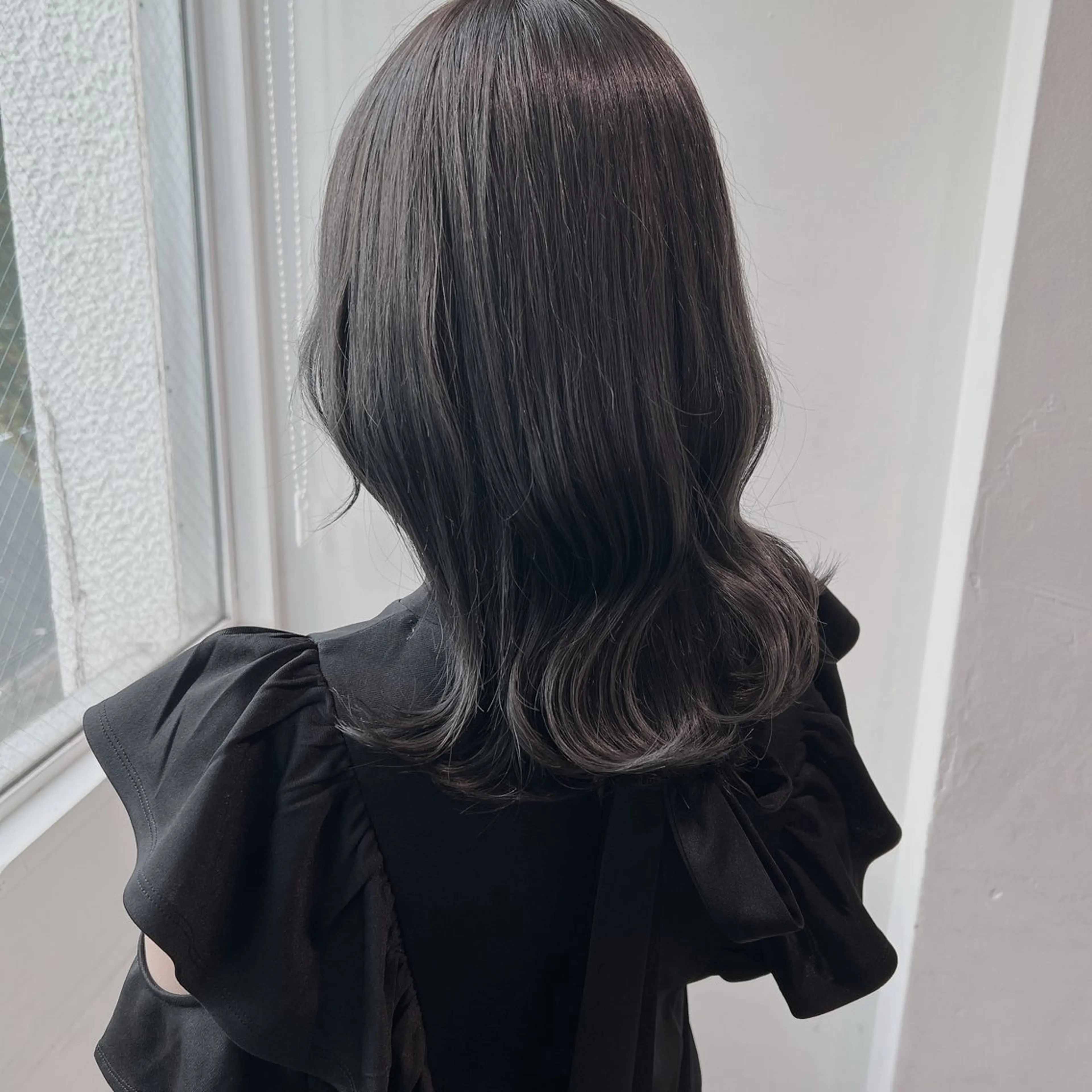 セミロング カラー カット ヘアカラー トリートメント 𓏸レイヤー髪質改善 透けカラーカノン🫧のヘアスタイル