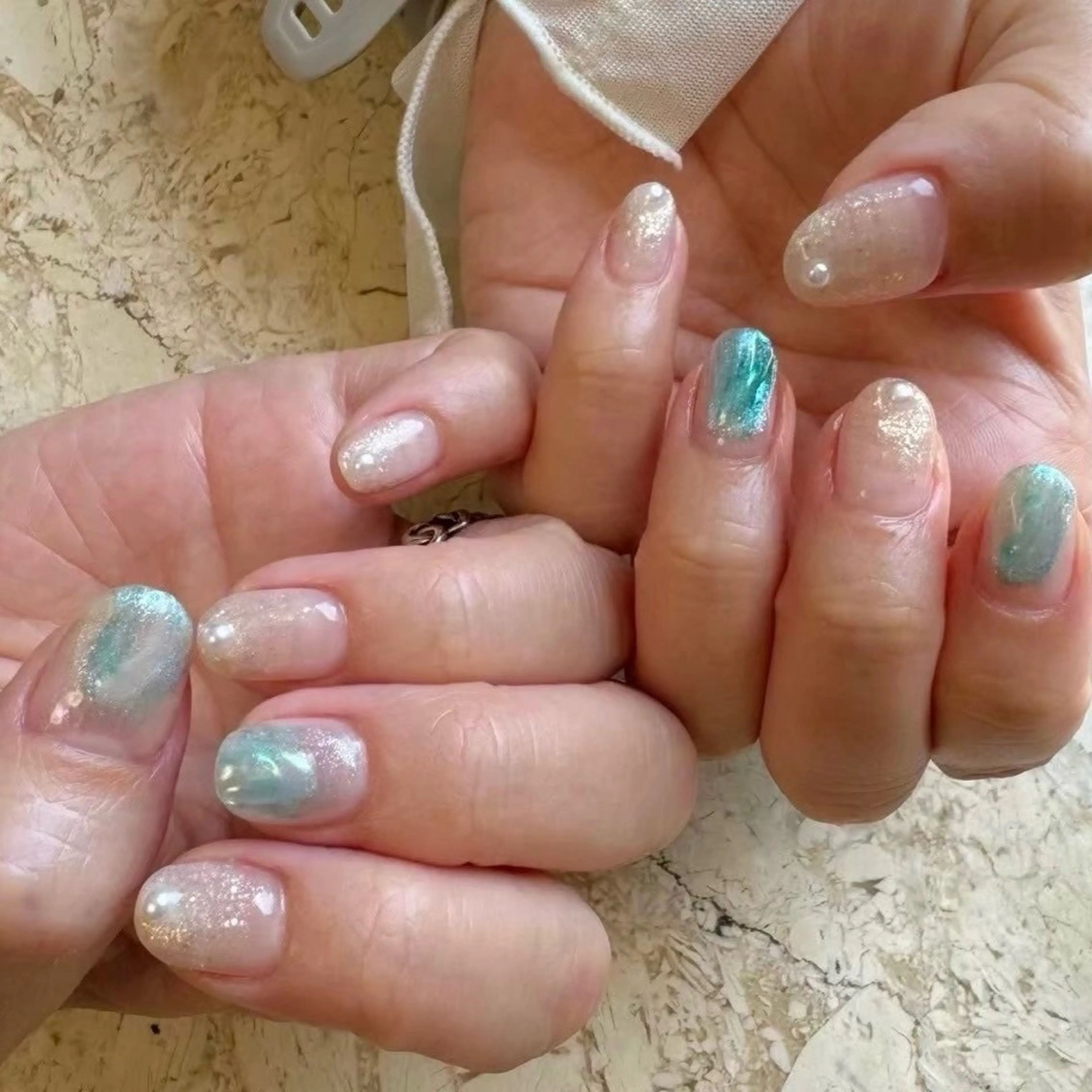 ネイル ブルー ニュアンスネイル ハンドネイル フットネイル mieux IZUMiのネイルデザイン