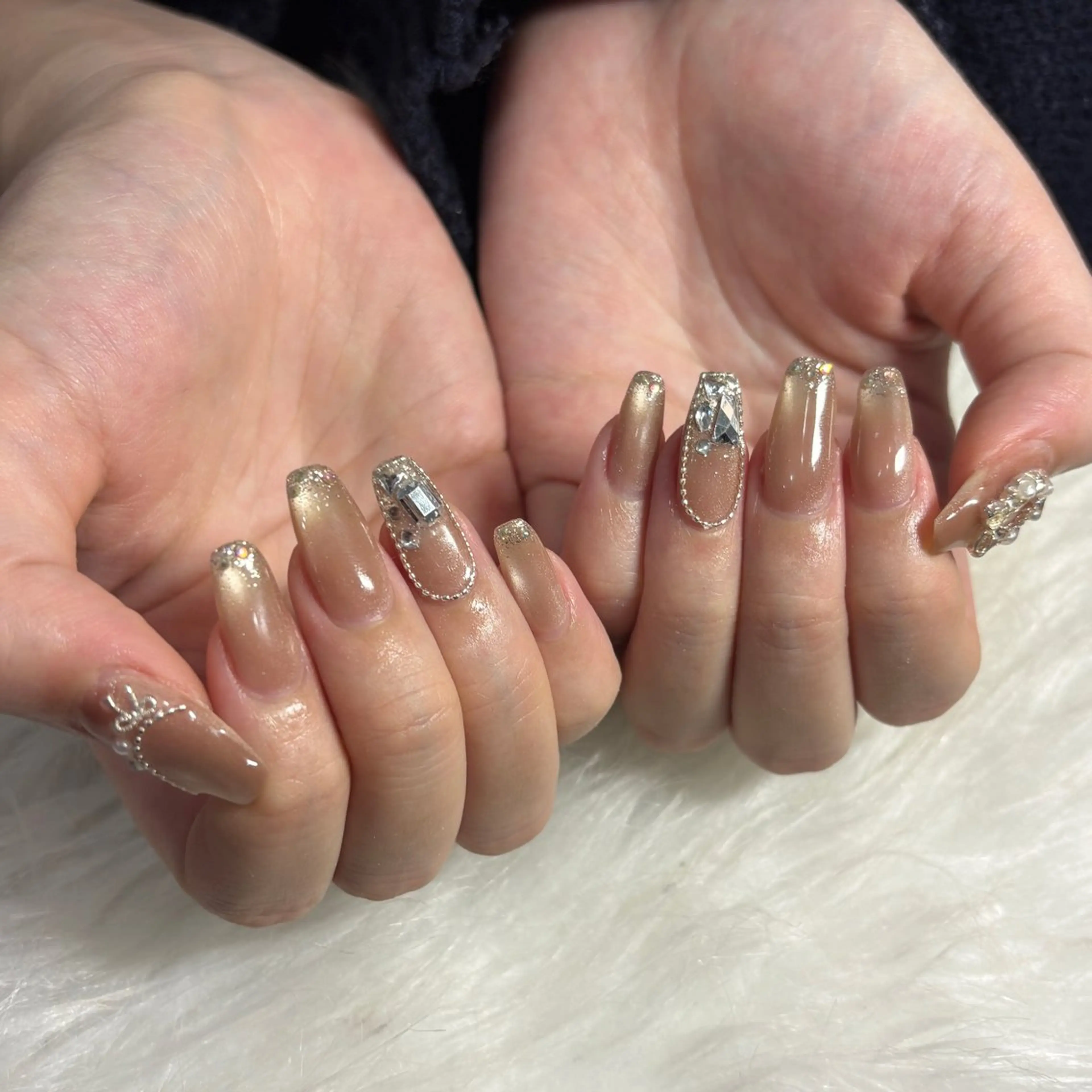 ネイル ハンドネイル LAVISH manaのネイルデザイン