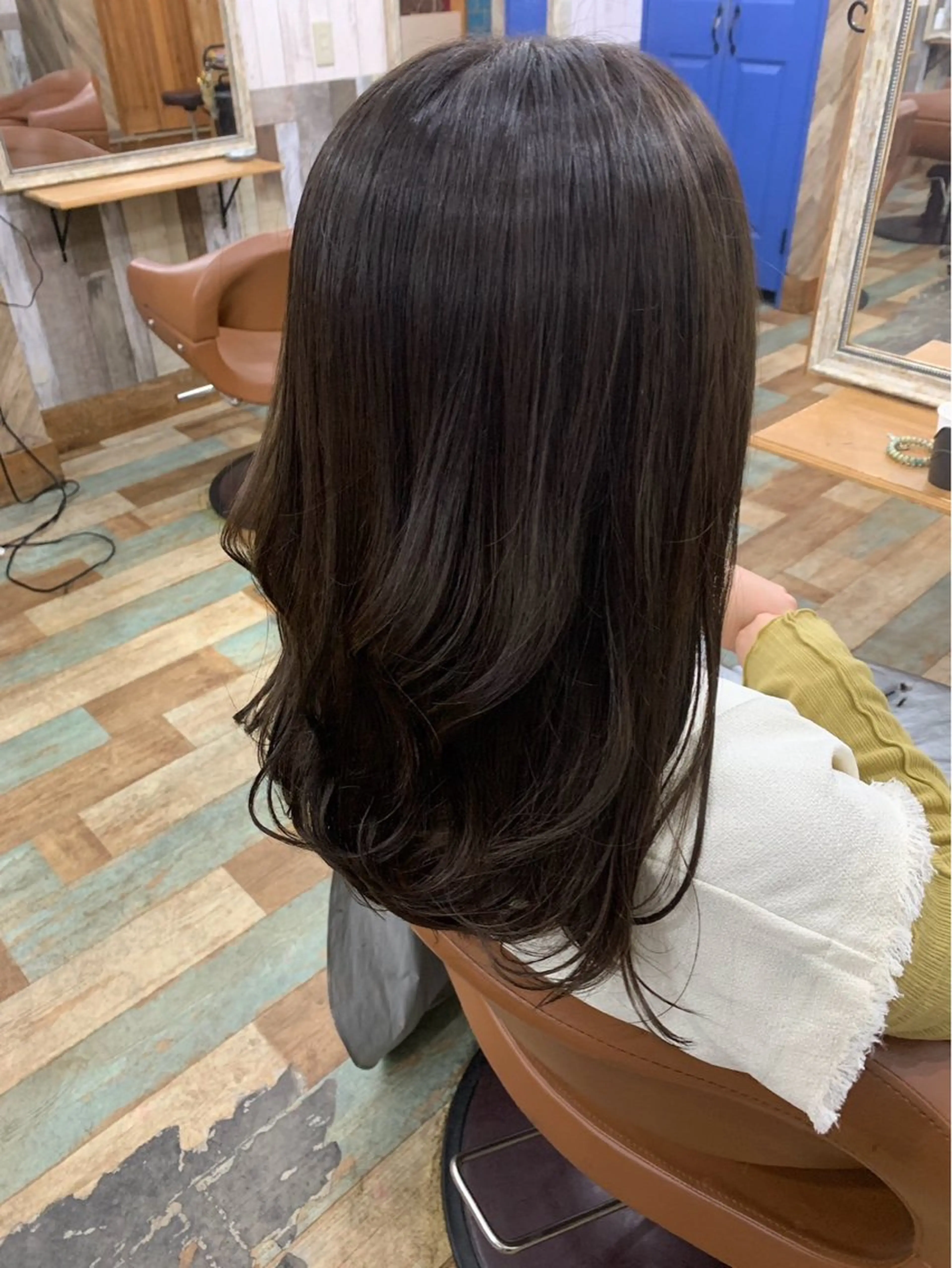 ミディアム カラー Hair's RooMのヘアスタイル