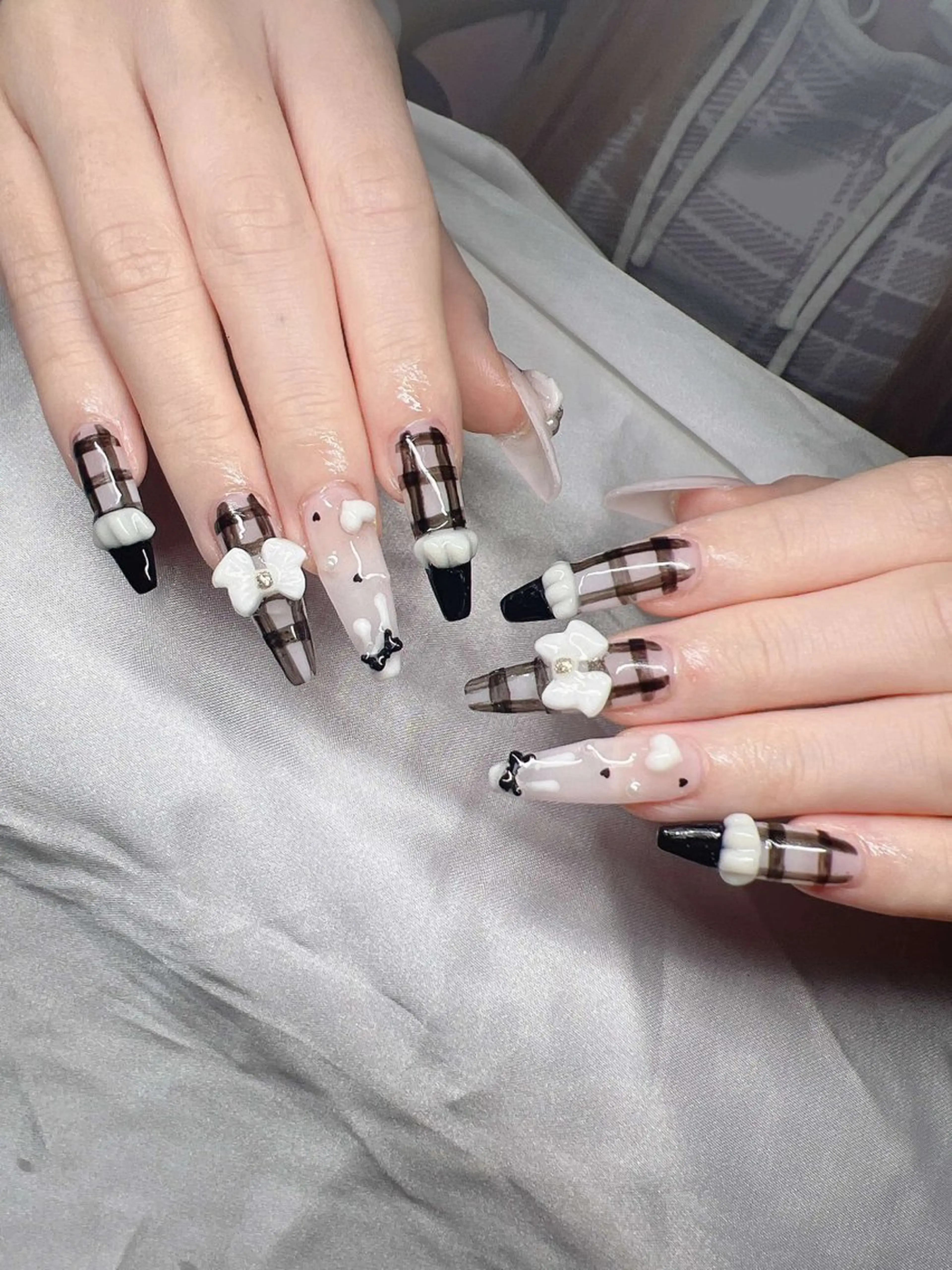 ネイル オーロラネイル チークネイル 長さ出し フットネイル フレンチネイル ハンドネイル Lee Nails チップ長さだし専門店のネイルデザイン