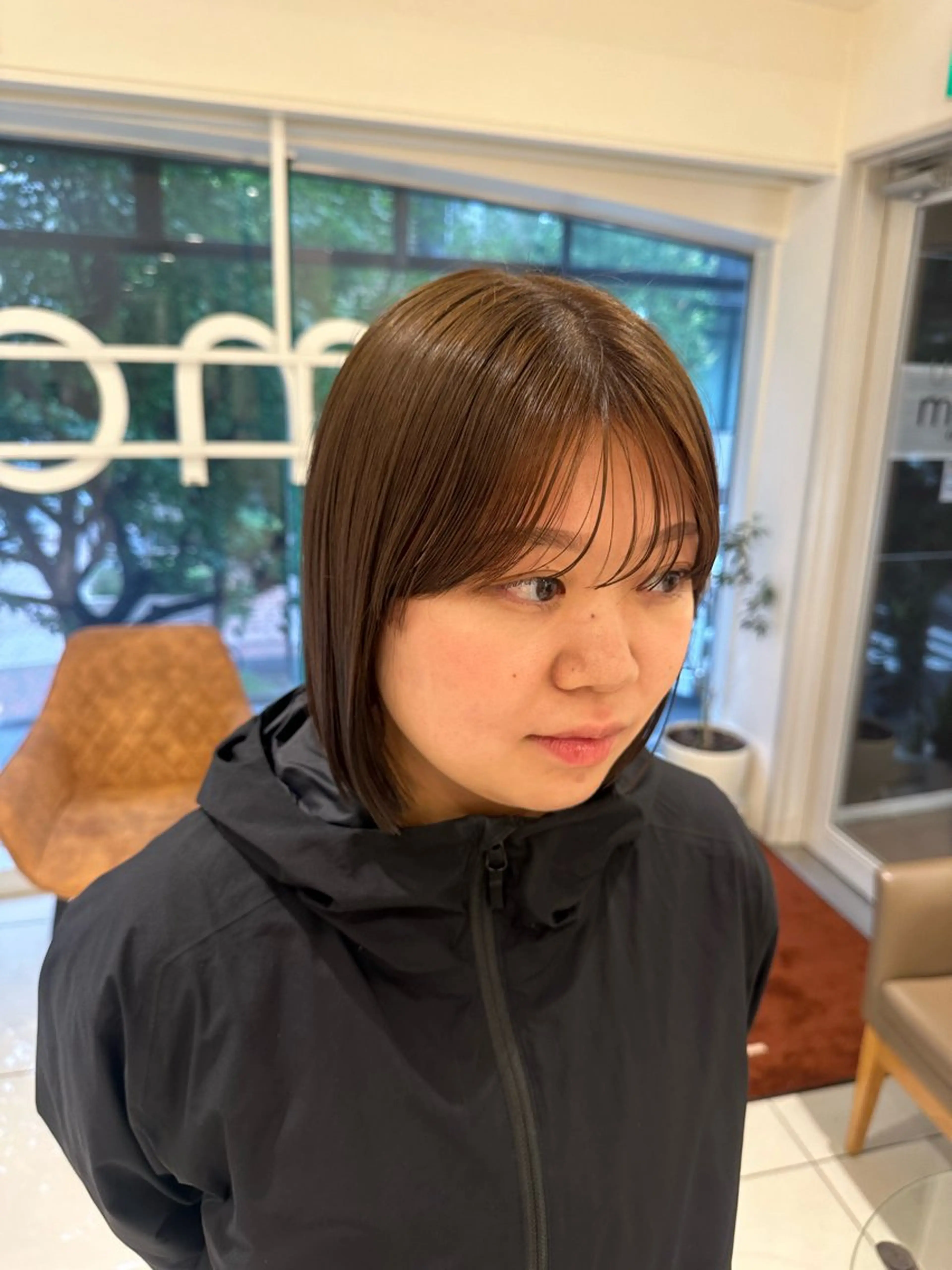 ミディアム カラー ヘアアレンジ タイトボブ個性派カラ ーAKANEのヘアスタイル