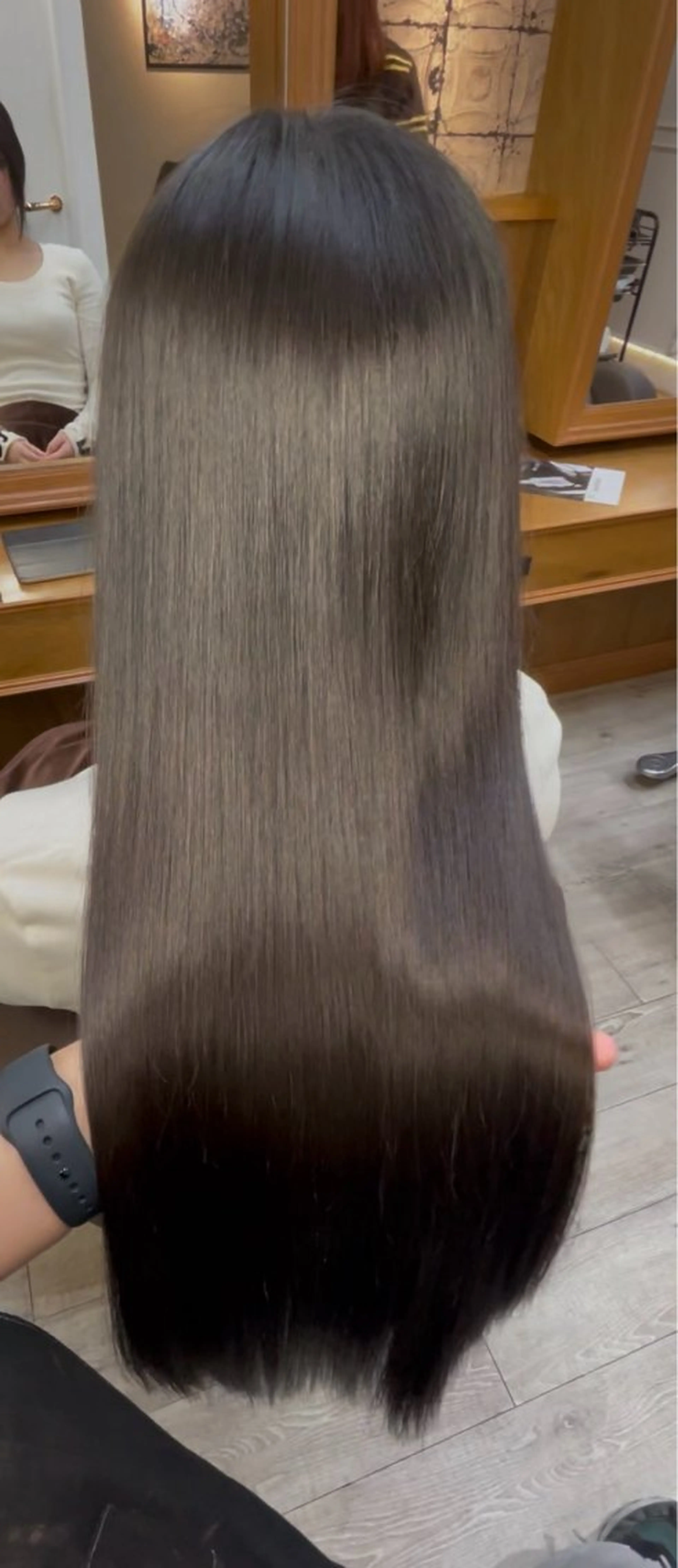 ロング 縮毛矯正 トリートメント れい|髪質改善| カラー|高槻|大阪のヘアスタイル