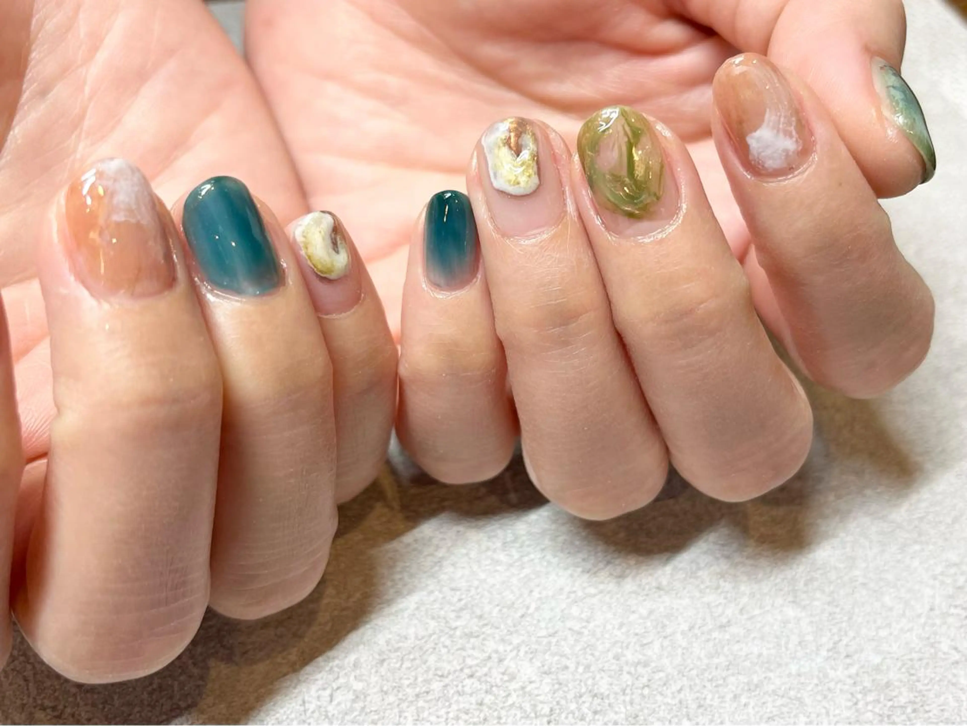 ネイル ハンドネイル 小河 仁美のネイルデザイン