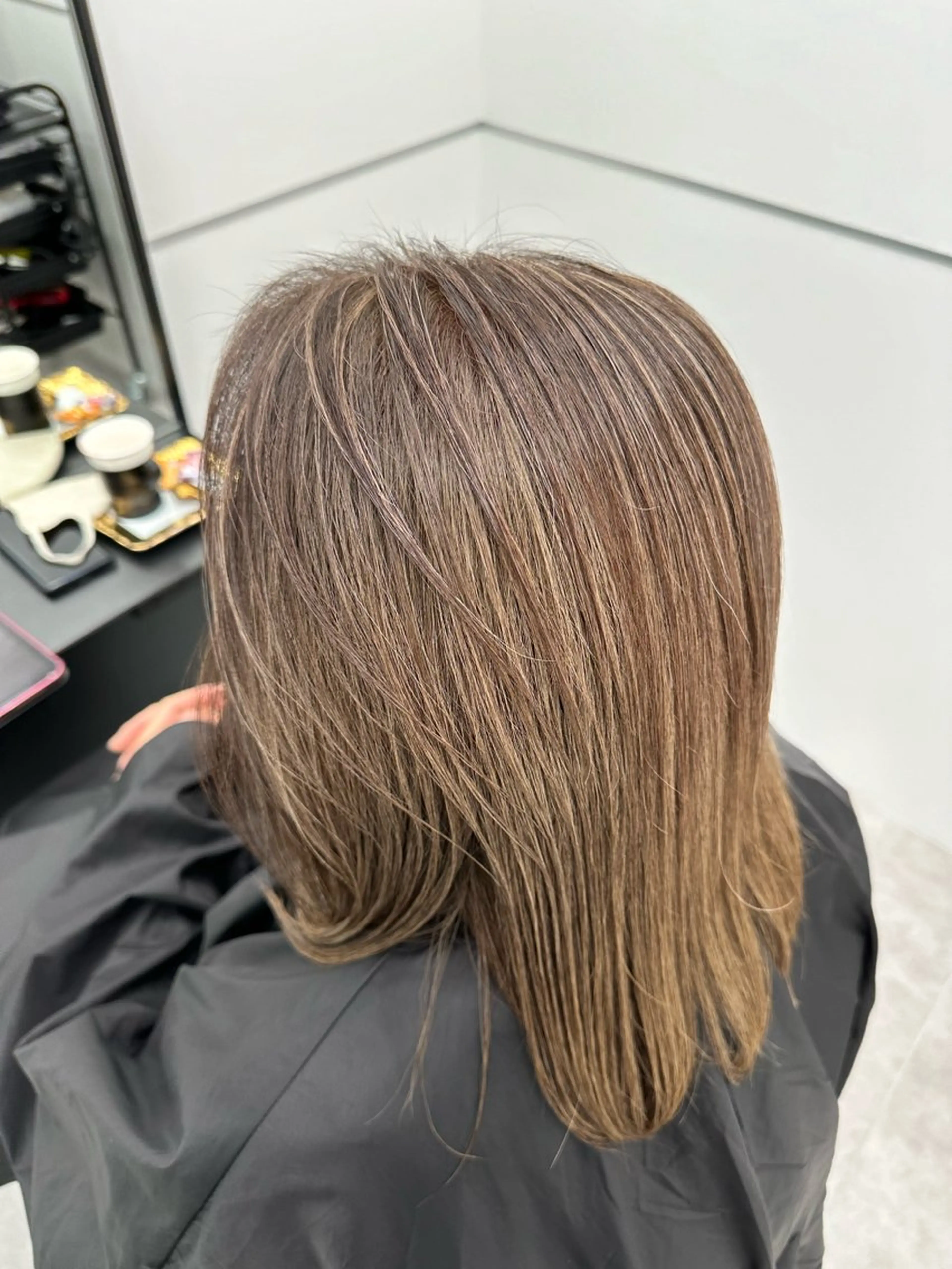 セミロング カラー ハイライトカラー ハイライト 髪質改善 /ツヤ髪/植竹偉吹のヘアスタイル