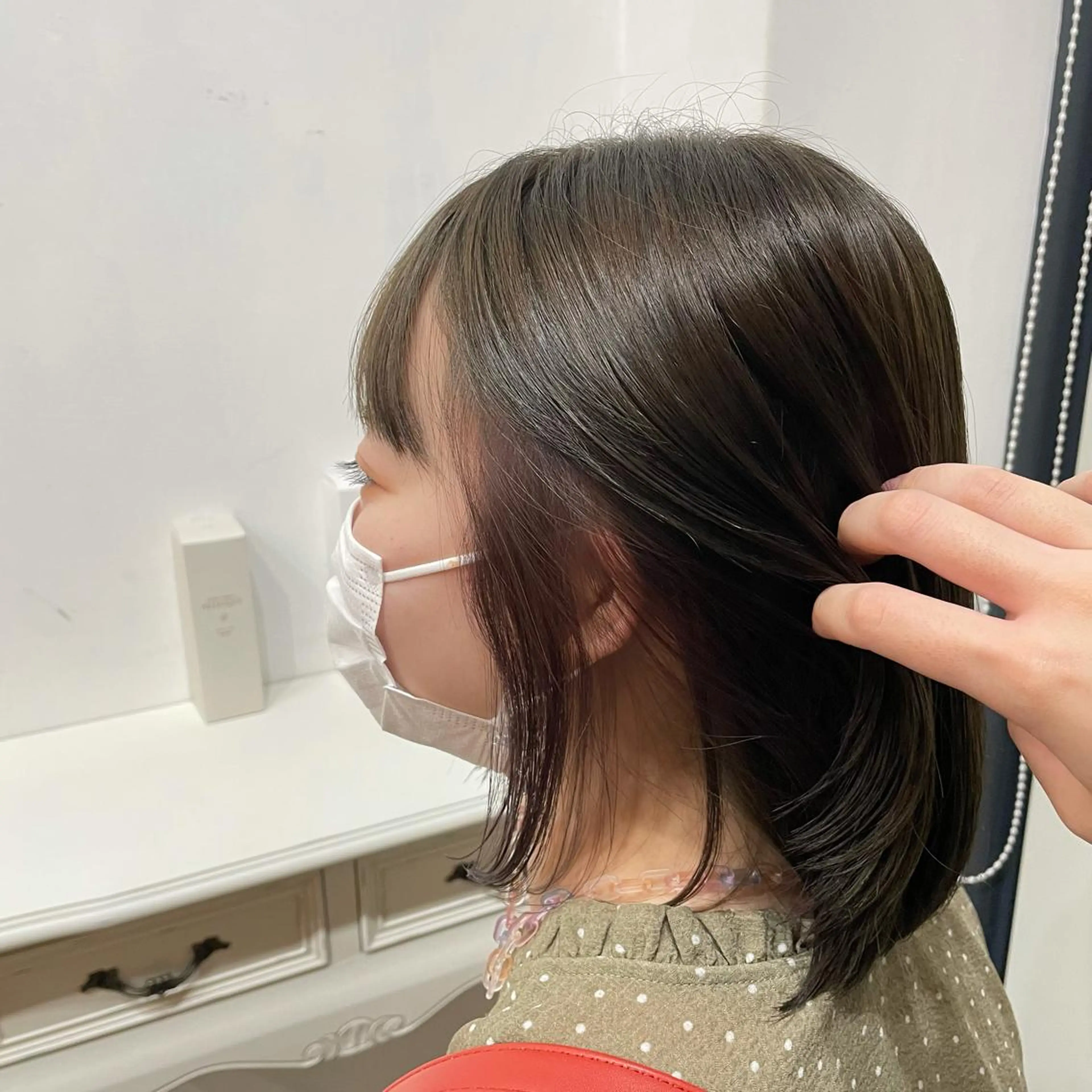 ミディアム カラー ベージュカラー インナーカラー オリーブベージュ Hair&Make Rin所属・田原春 花梨のマツエク・マツパデザイン