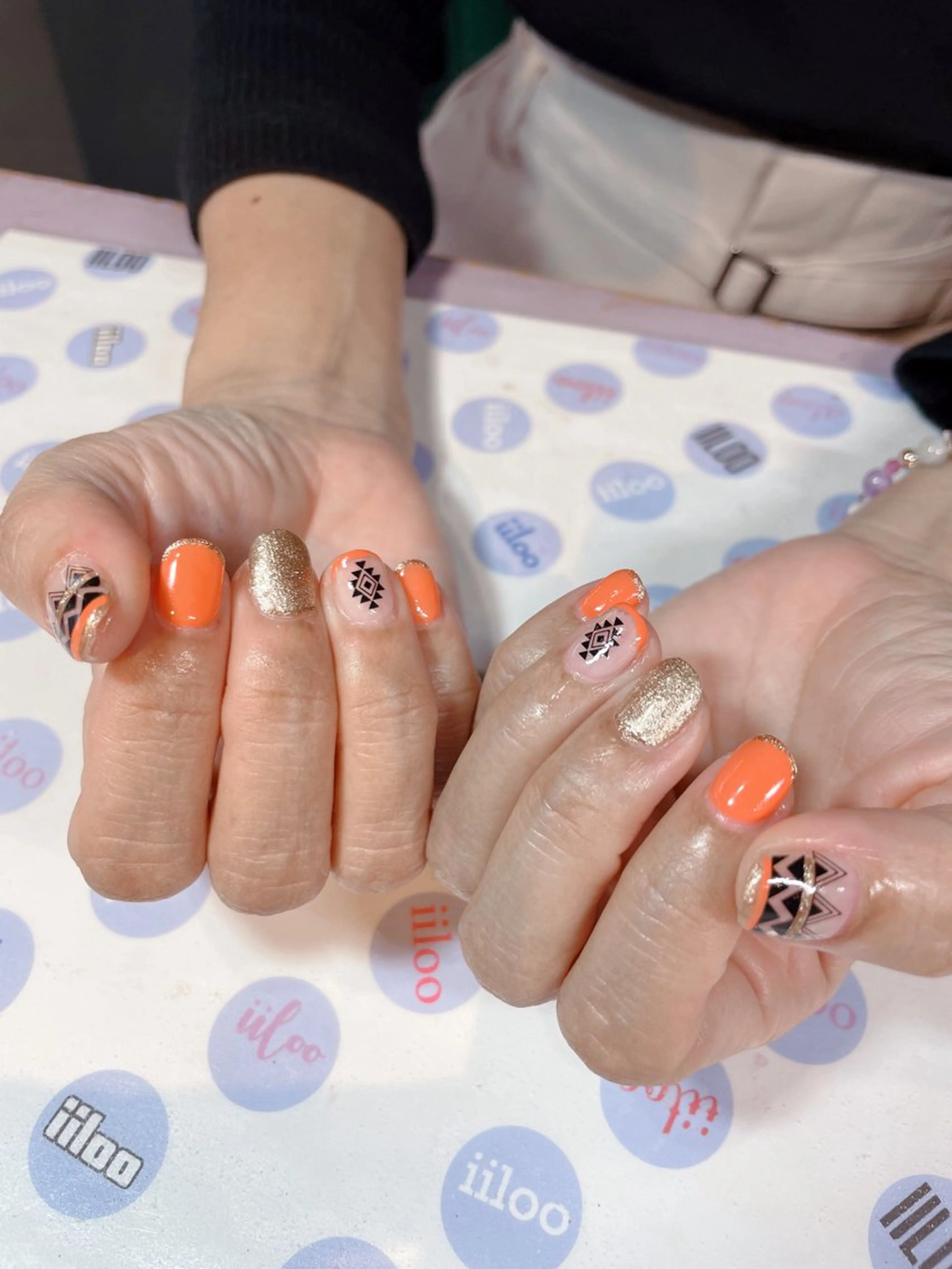 ネイル iiloo aromaworksのネイルデザイン