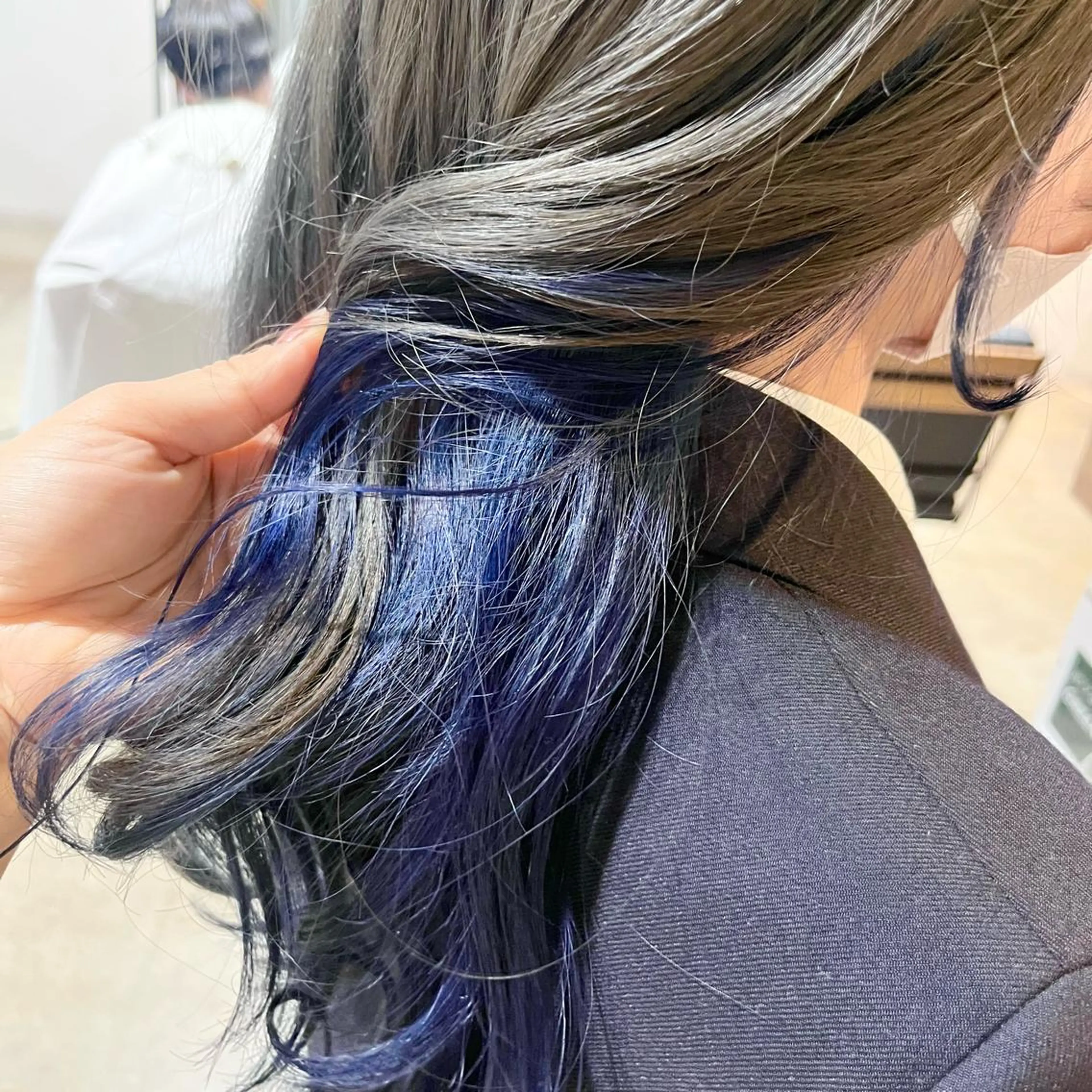 ミディアム カラー ブルーカラー 透明感カラー グレージュ インナーカラー ヘアカラー 🌷レイヤーカット/ フルキシオリ🌷のヘアスタイル