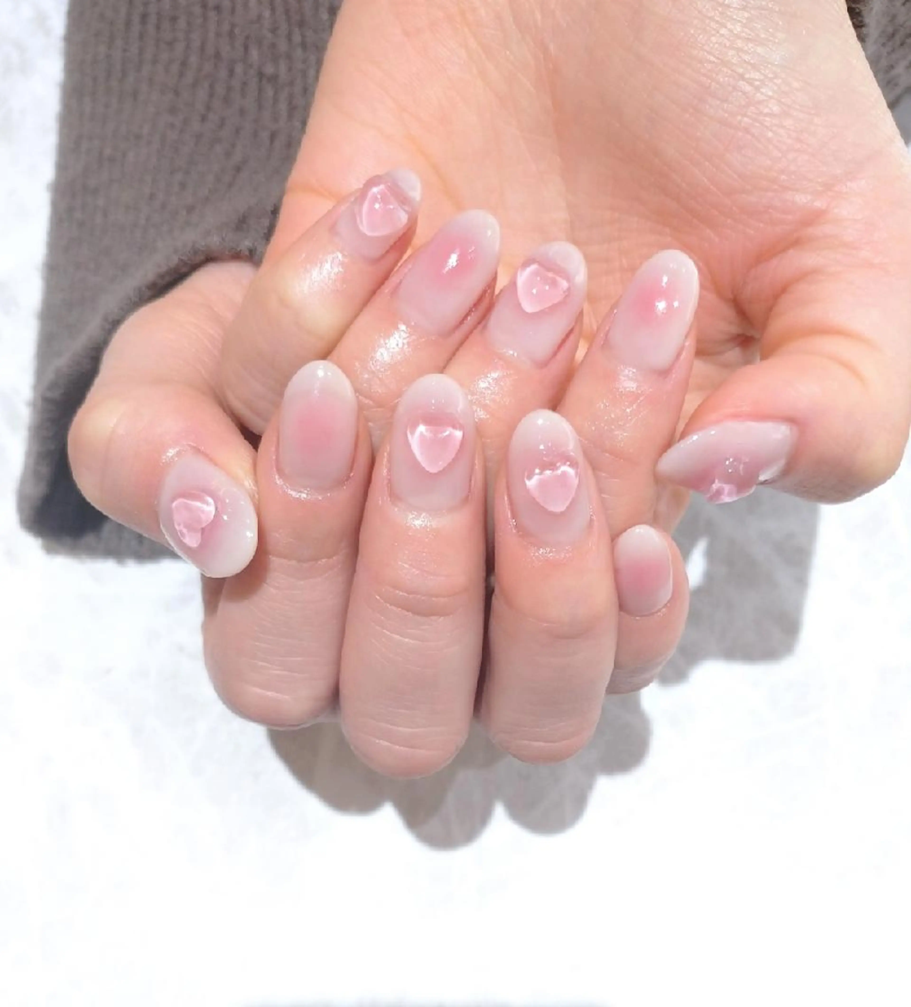 ネイル チークネイル ハート ワンカラーネイル ハンドネイル 會田 瑠衣のネイルデザイン