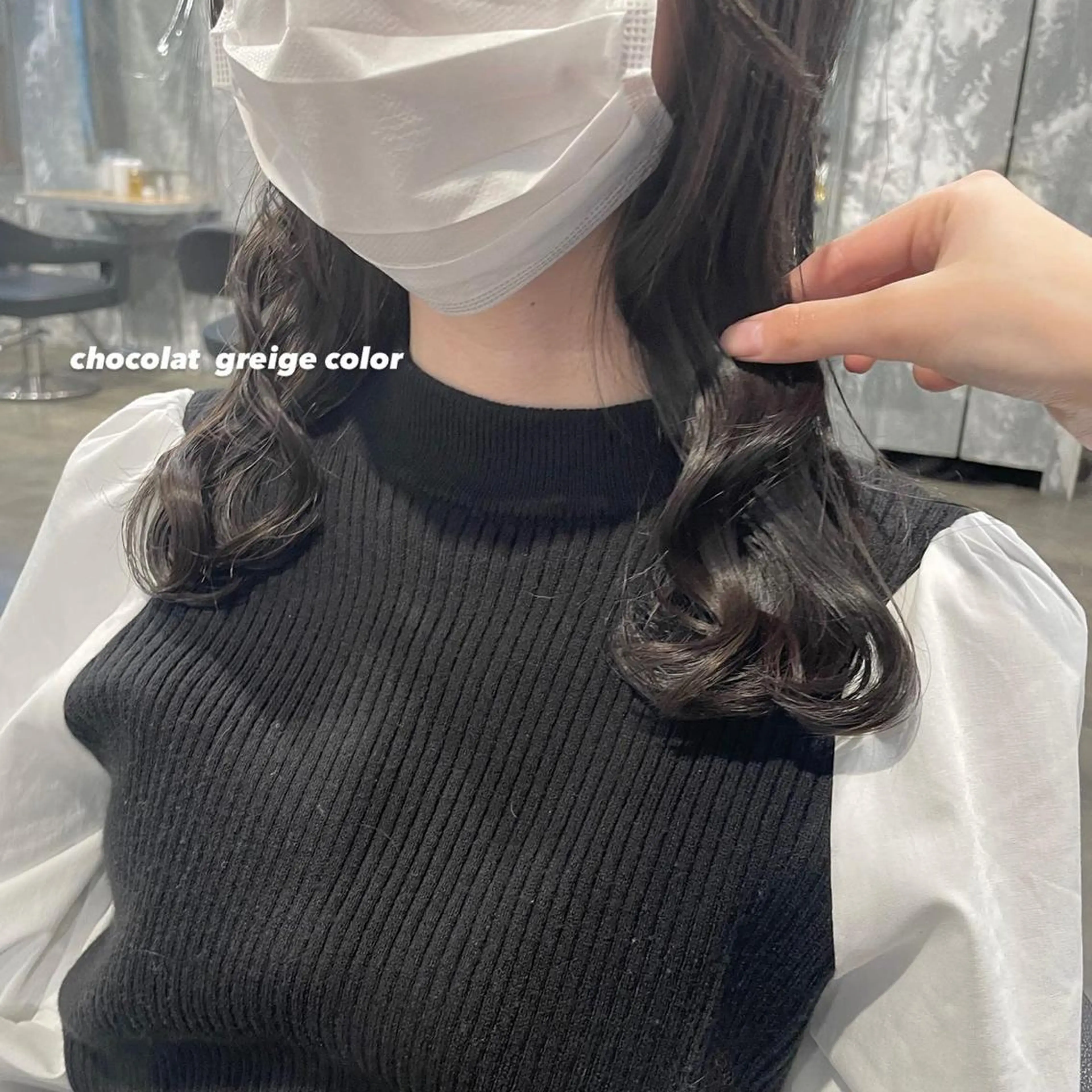 セミロング カラー パーマ ヘアアレンジ メンズ キッズ ネイル マツエク・マツパ アイブロウ 透明感カラー・レイヤ ー🎀amika🎀のヘアスタイル