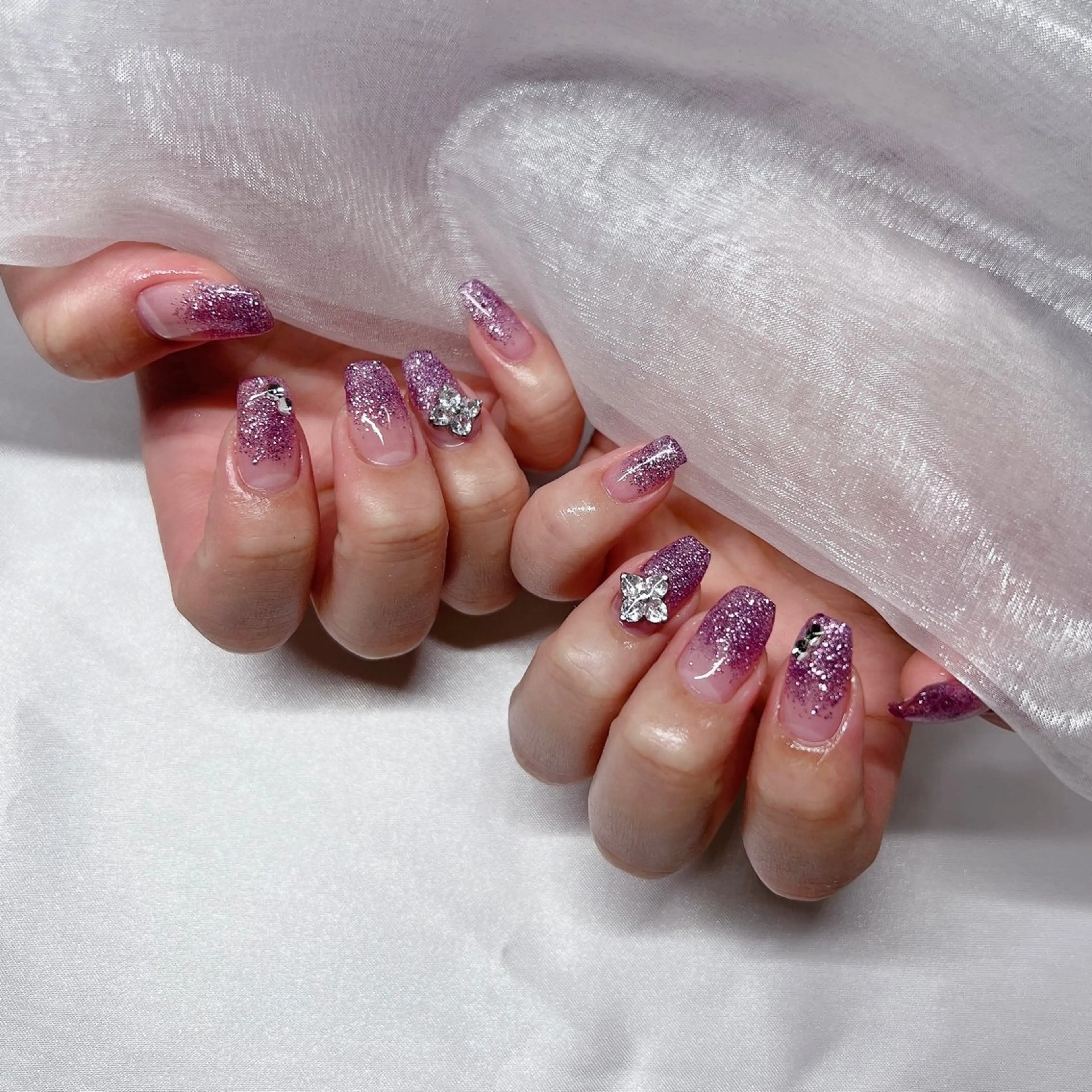 ネイル ジェルネイル 韓国ネイル マグネットネイル 持ち込み ニュアンスネイル ハンドネイル -nail salon-Reward所属・nail salon Rewardのネイルデザイン