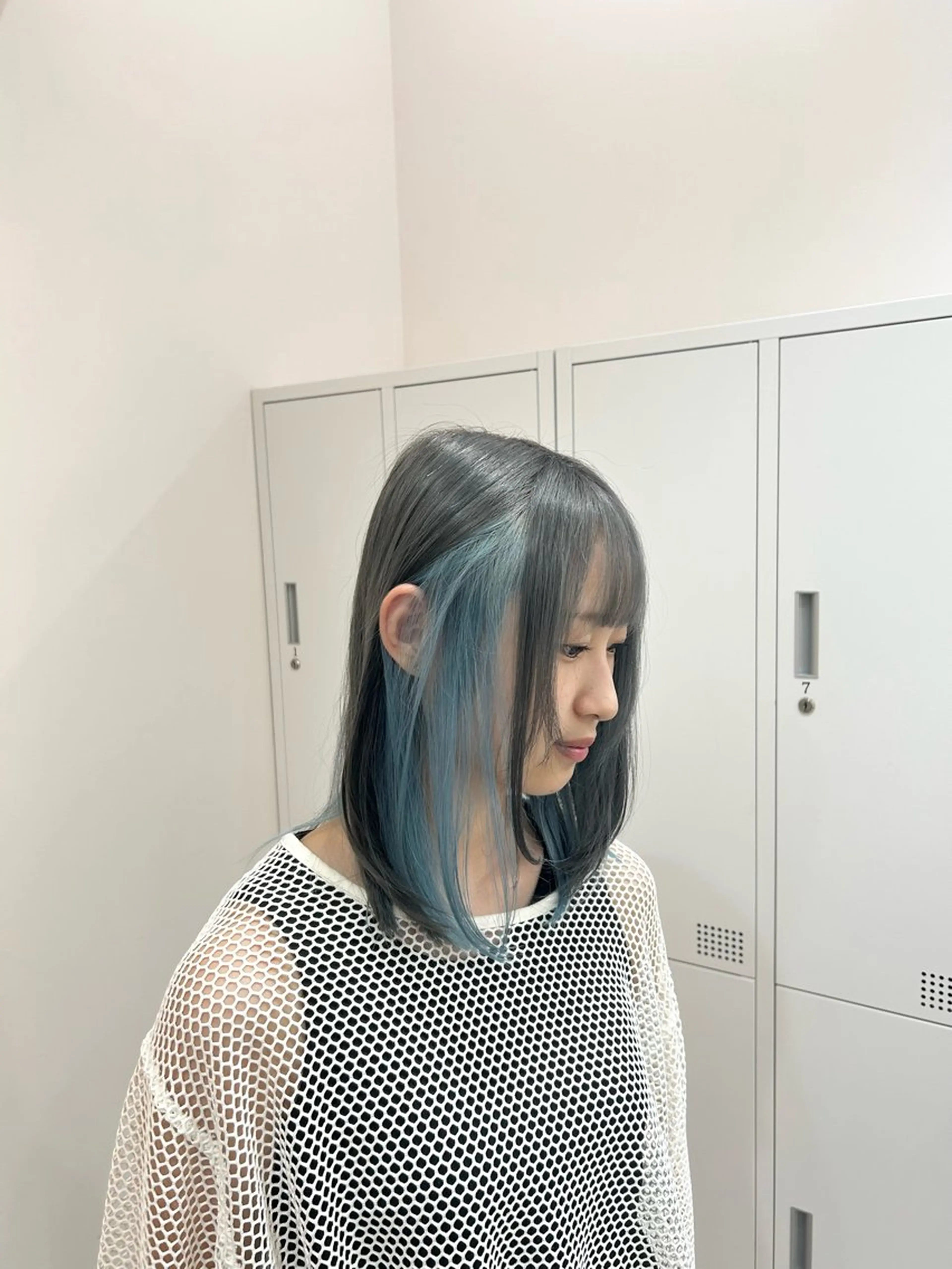 ミディアム カラー ブリーチ ブルーカラー シルバー ヘアカラー トリートメント 透明感/ダブルカラー /🌸ERI🌸のヘアスタイル