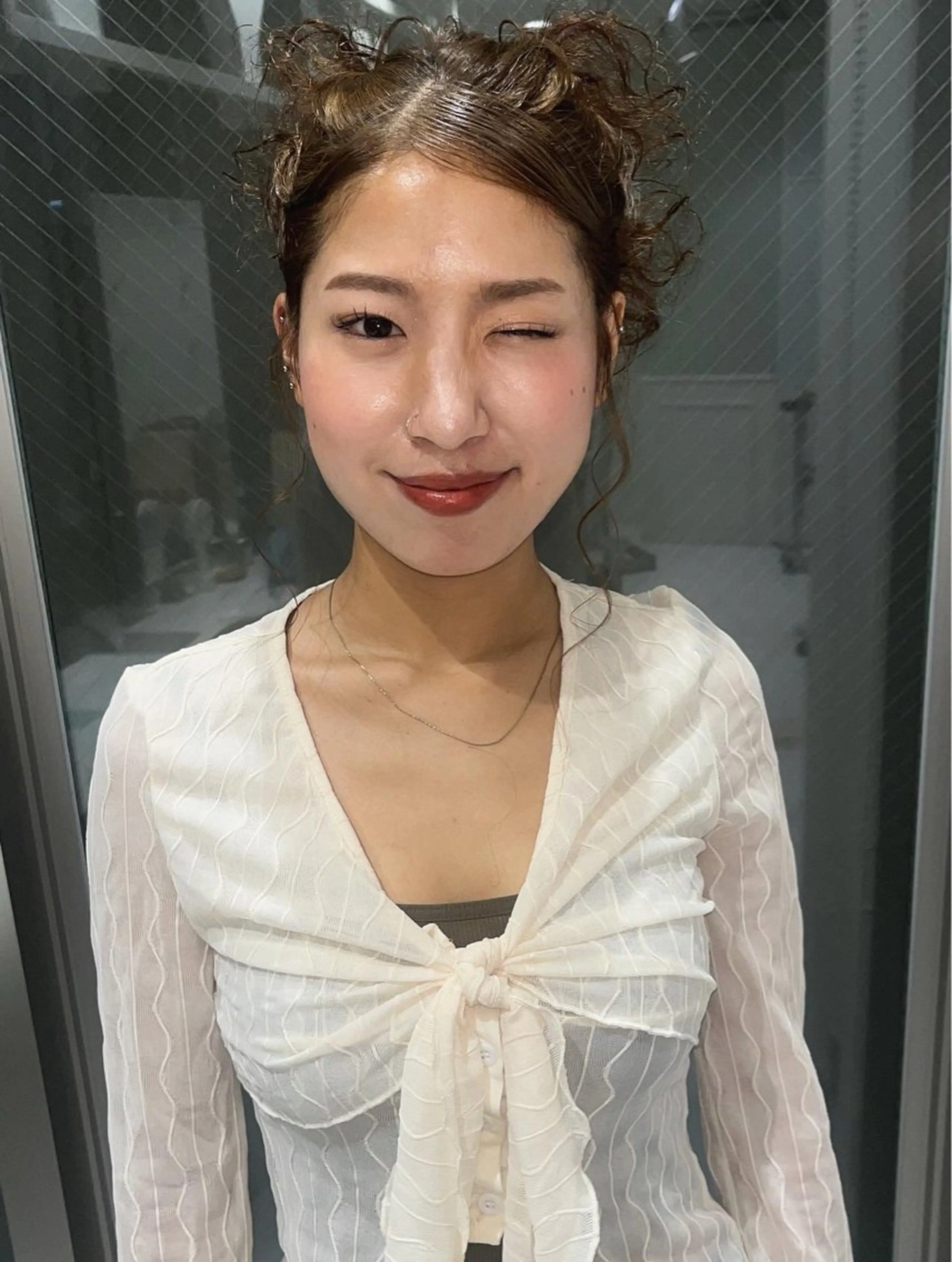 ヘアアレンジ ウルフカット／吉村 桃子のヘアスタイル