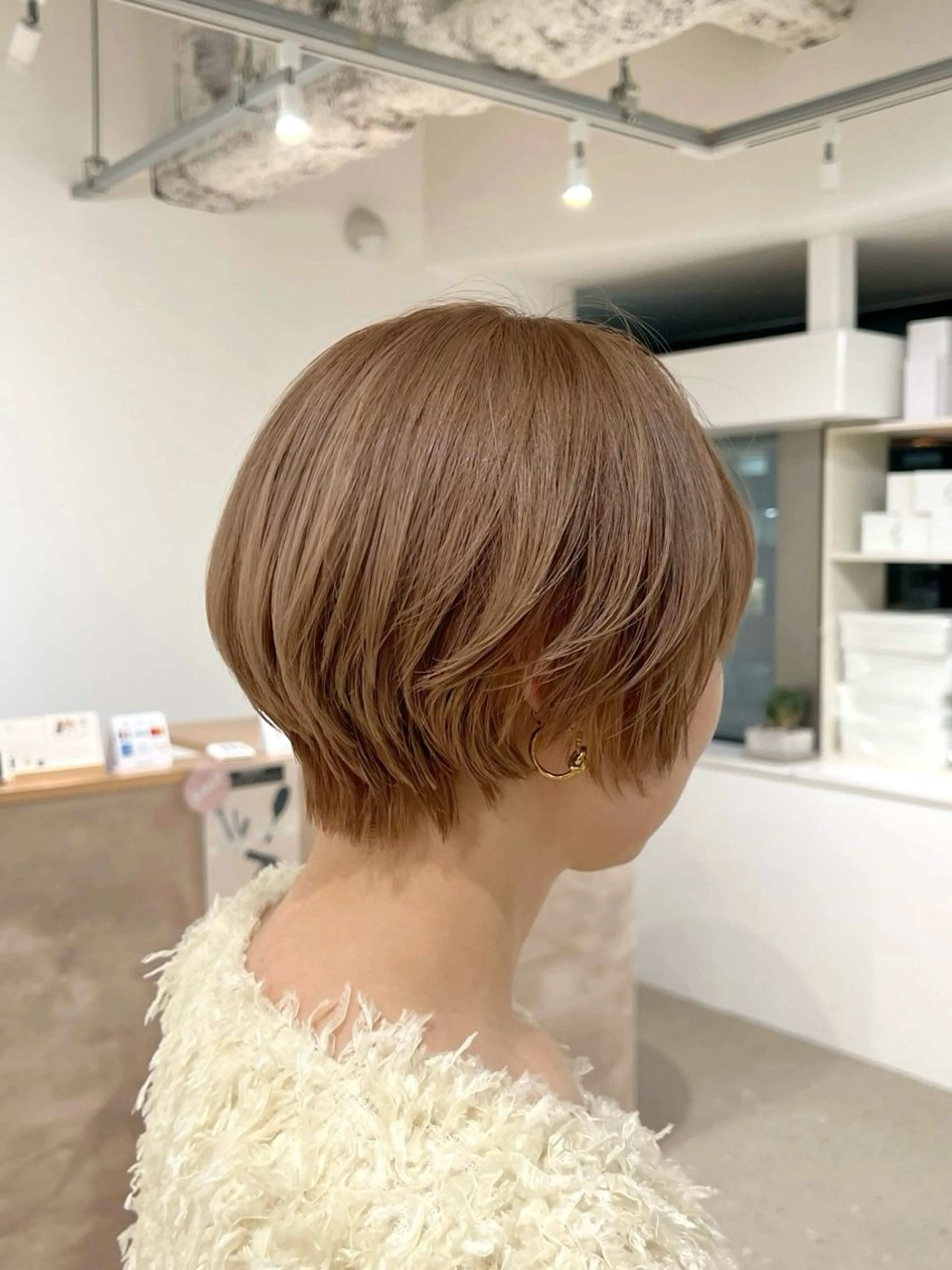 ショート カラー ベージュカラー ハイトーンカラー ミルクティーベージュ ショートヘア ✨メンズ/パーマ/ 三宅 昌太✨のヘアスタイル