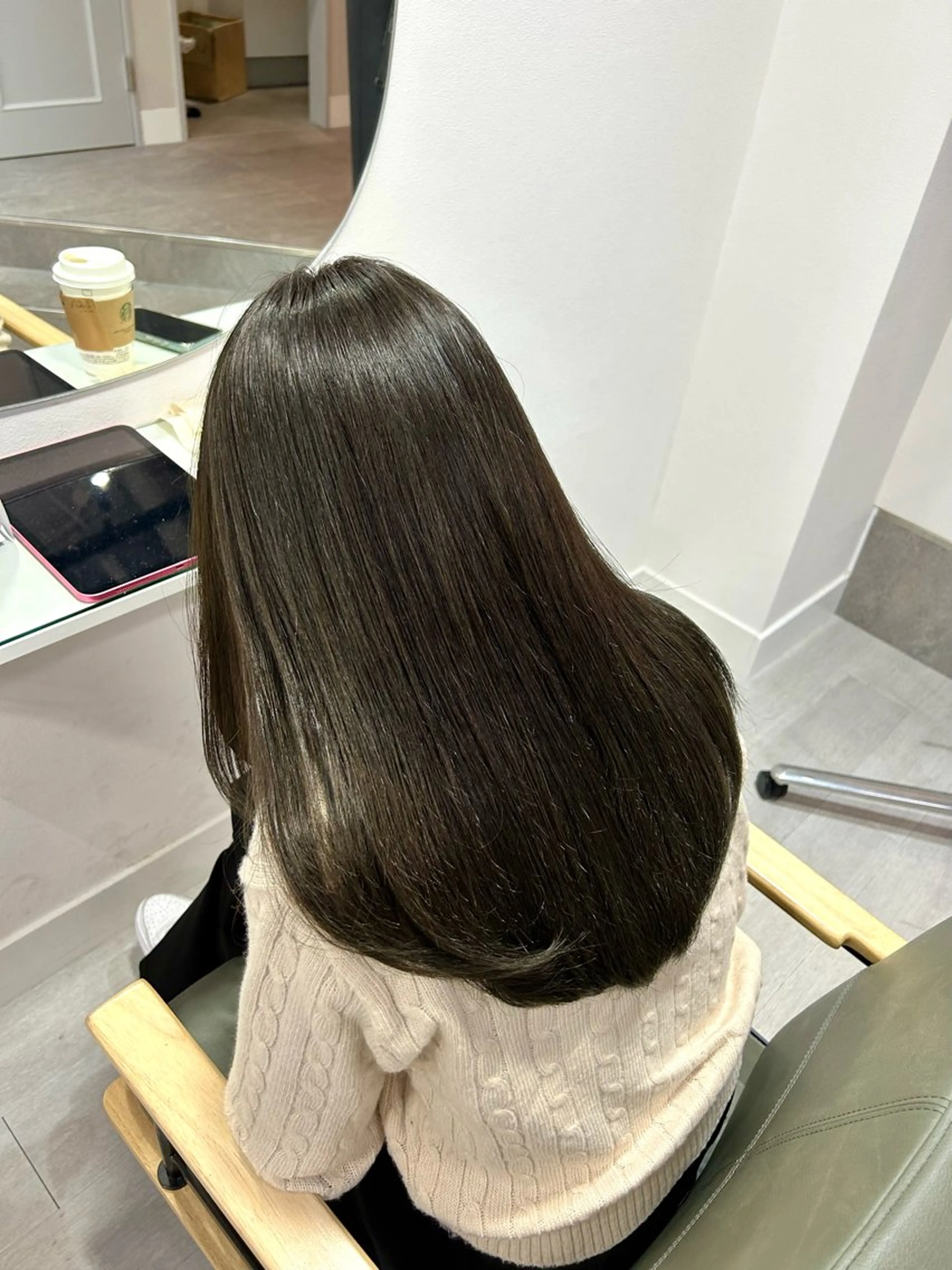 セミロング カラー ブリーチ グレージュ ブリーチなしカラー オリーブグレージュ オリーブグレー ヘアカラー 川越/torie /MIREI/のヘアスタイル
