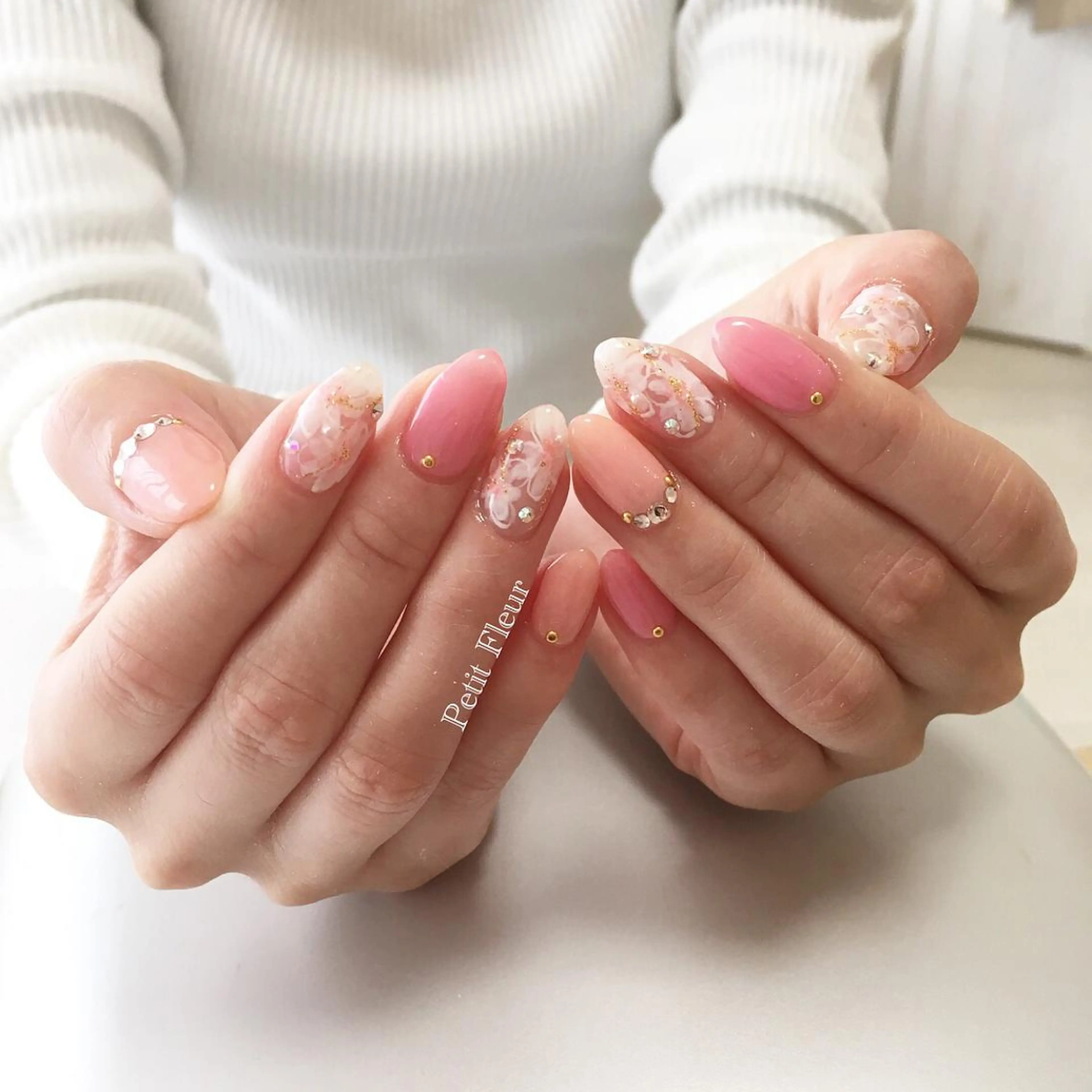 ネイル アートネイル 春ネイル Petit Fleur所属・青柳 亜梨奈のマツエク・マツパデザイン