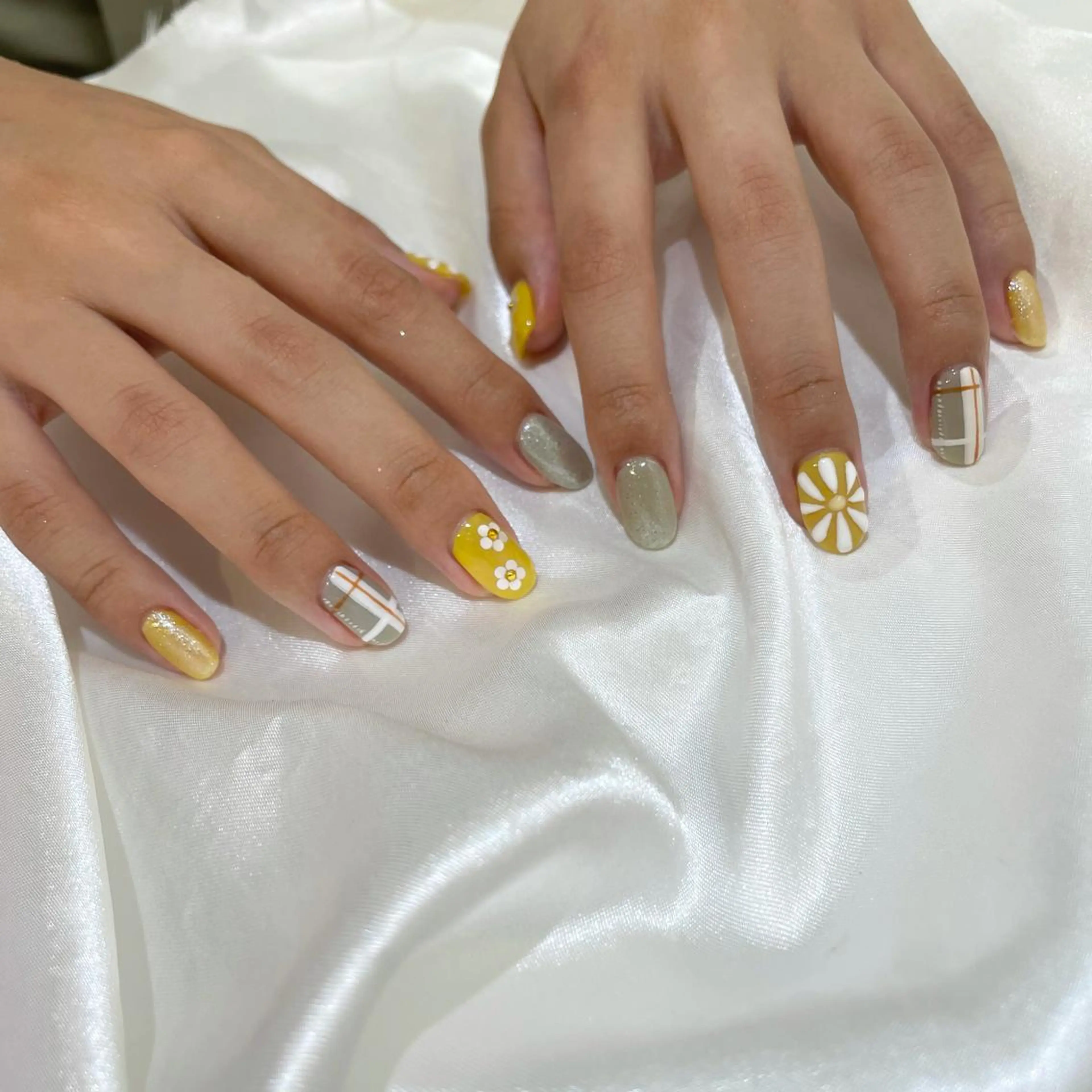 ネイル classic 新横浜所属・山田 暉のネイルデザイン