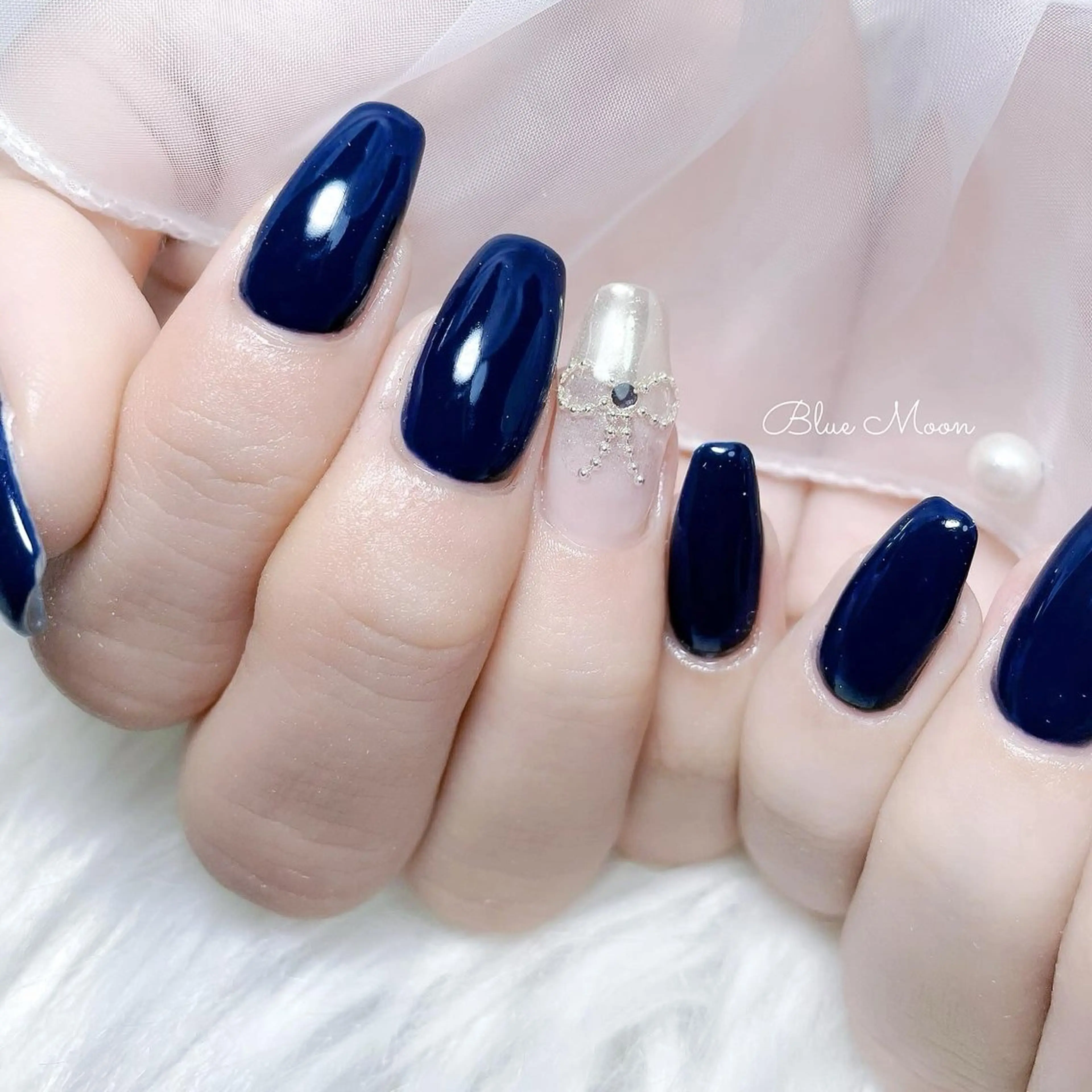 ネイル ミラーネイル ハンドネイル フットネイル nail salon Blue Moonのネイルデザイン