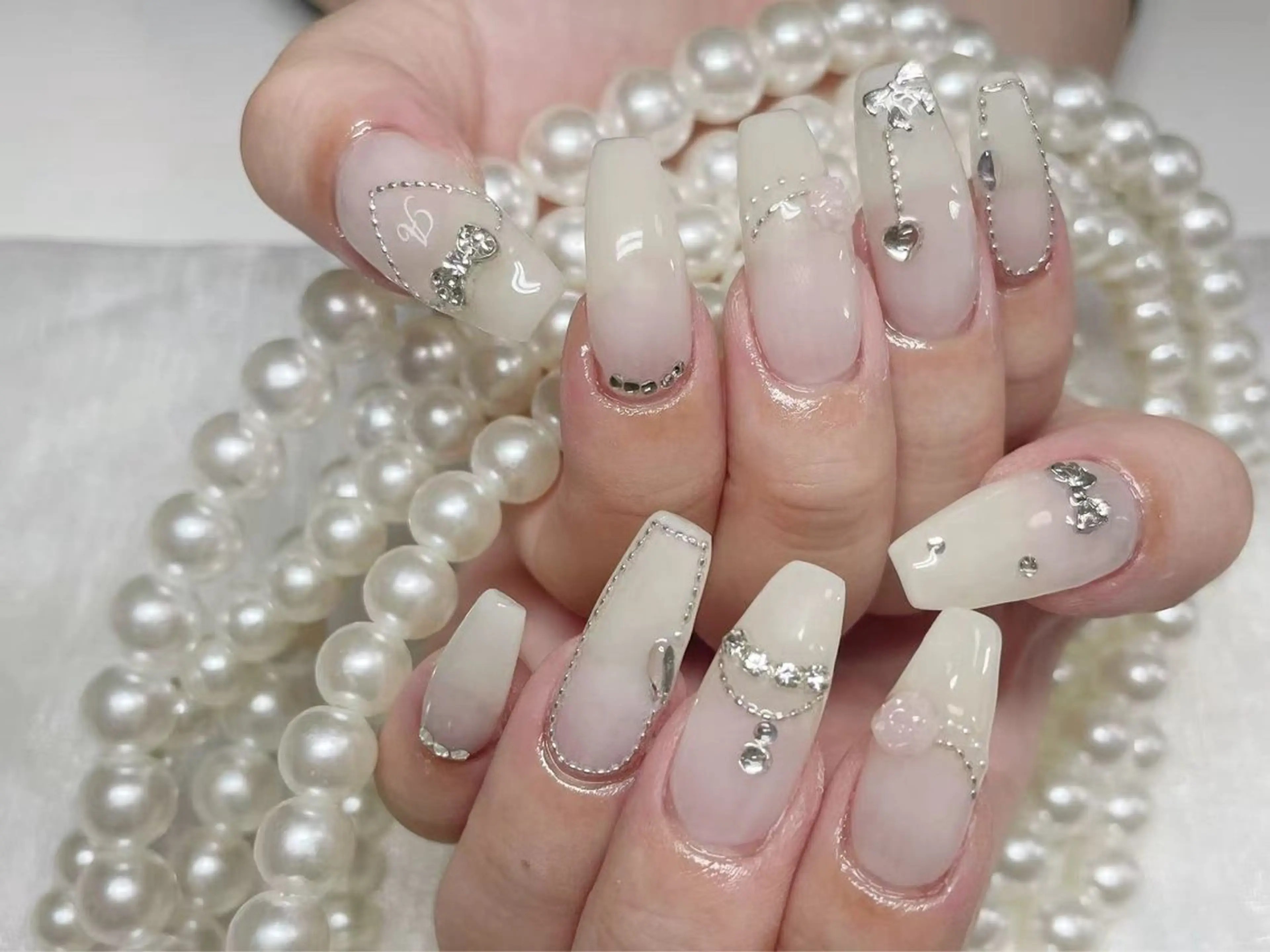 ネイル アートネイル クリアネイル 成人式 長さ出し フラッシュネイル ハンドネイル Ru na🍳のネイルデザイン