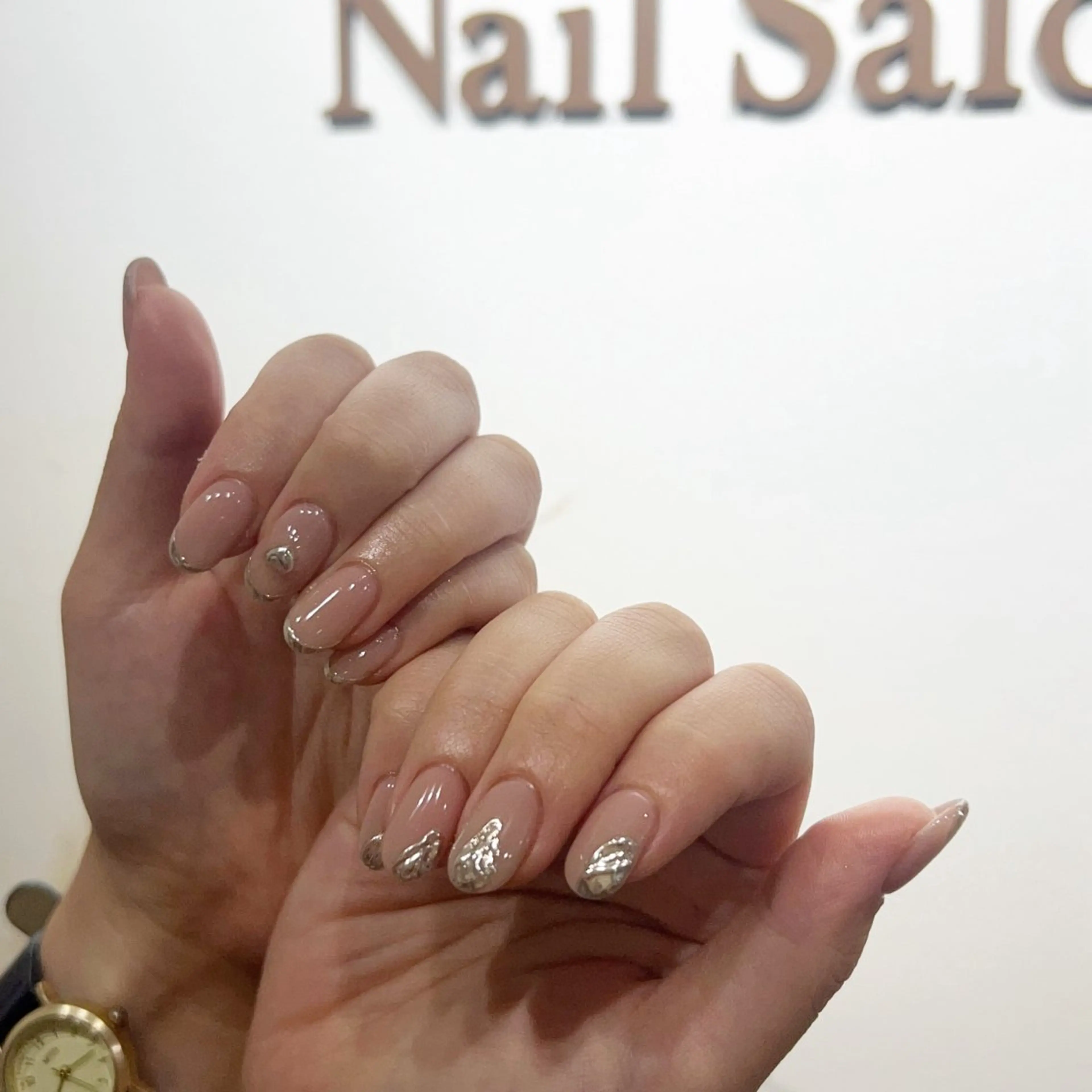 ネイル ピンク ピンクベージュ シルバー aimer more ANZU🍯のネイルデザイン