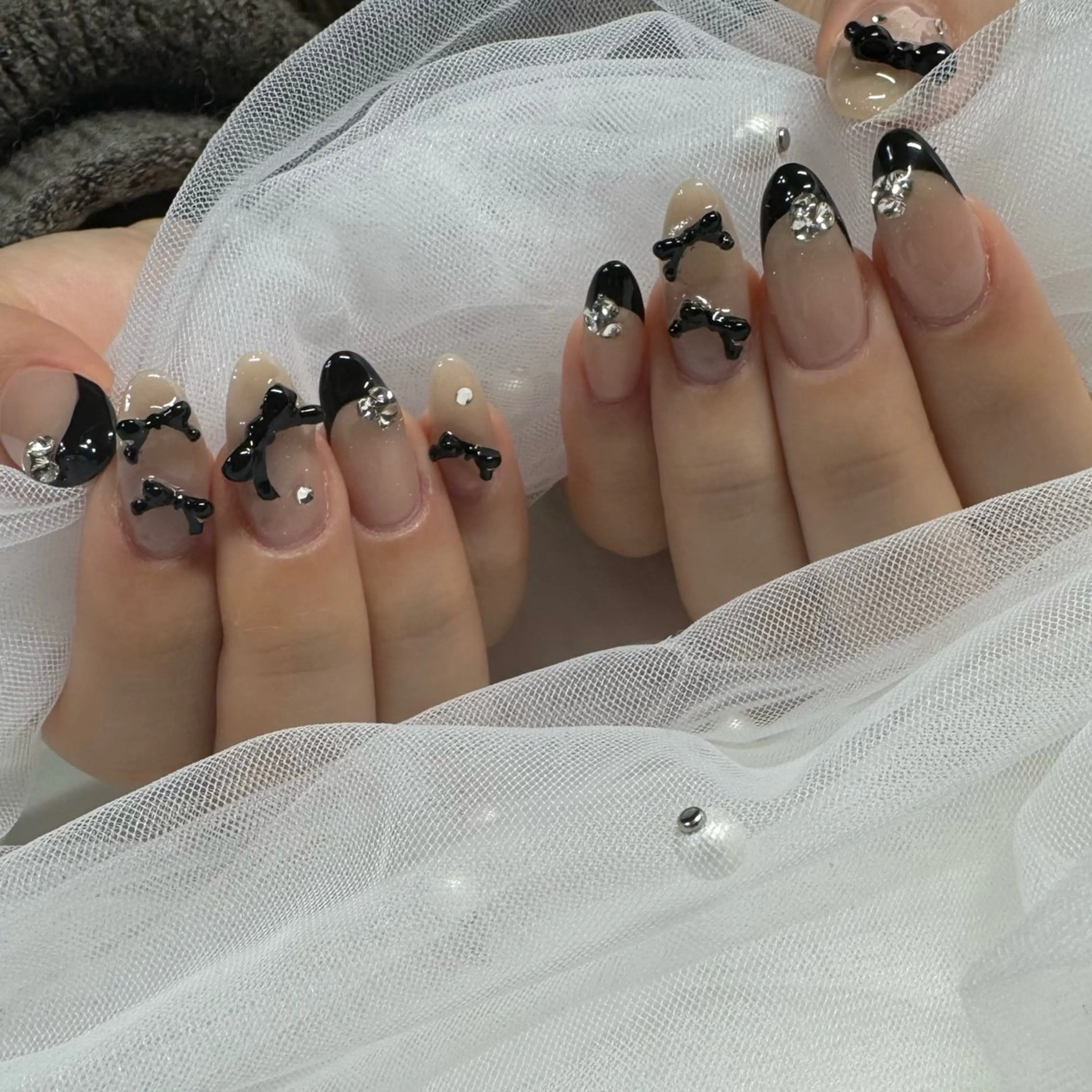 ネイル リボン 東 千夏のネイルデザイン