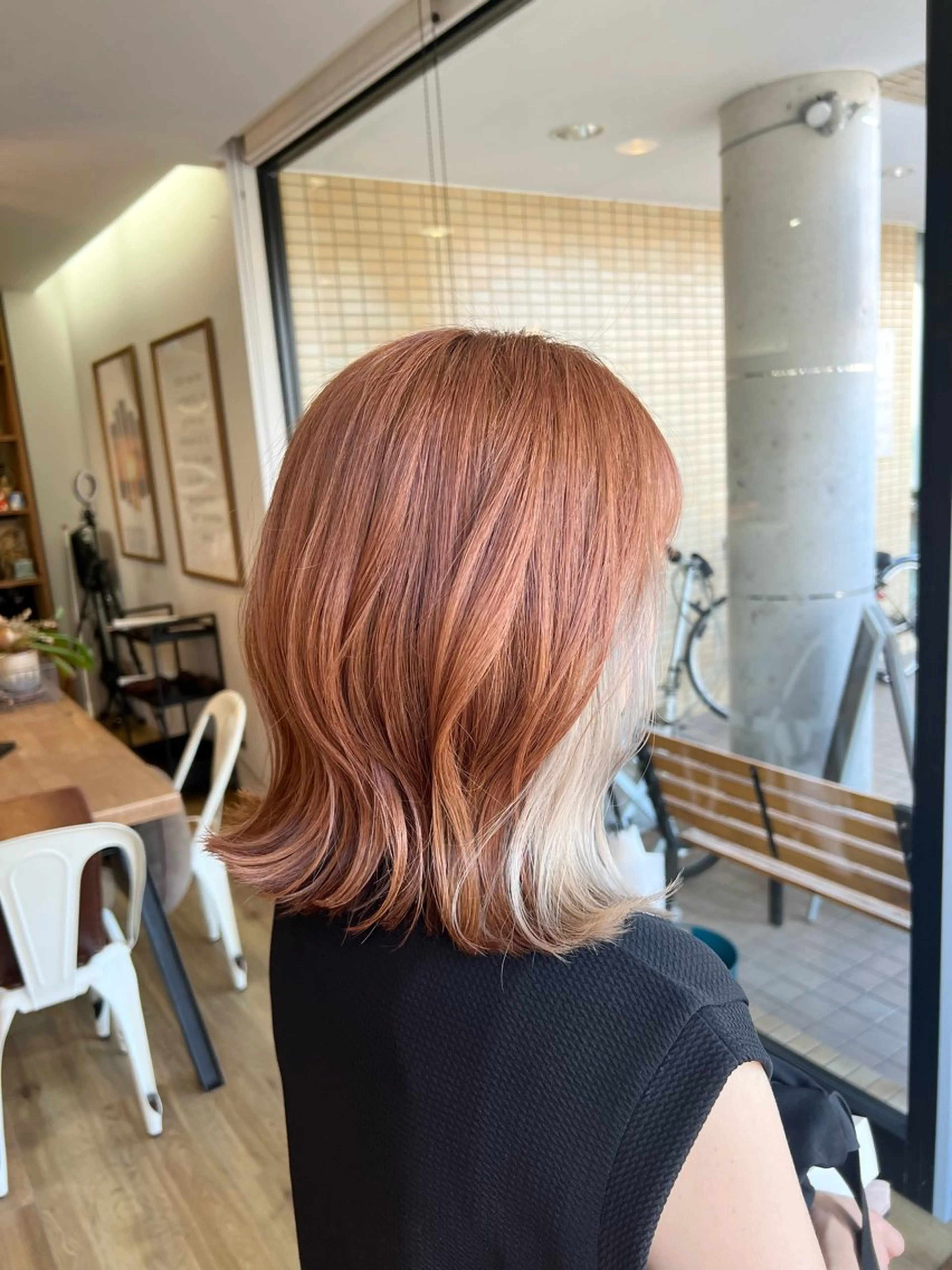 ミディアム カラー ベージュカラー イヤリングカラー ピンクカラー ピンクベージュ ホワイトベージュ ヘアカラー 堀 望美のヘアスタイル