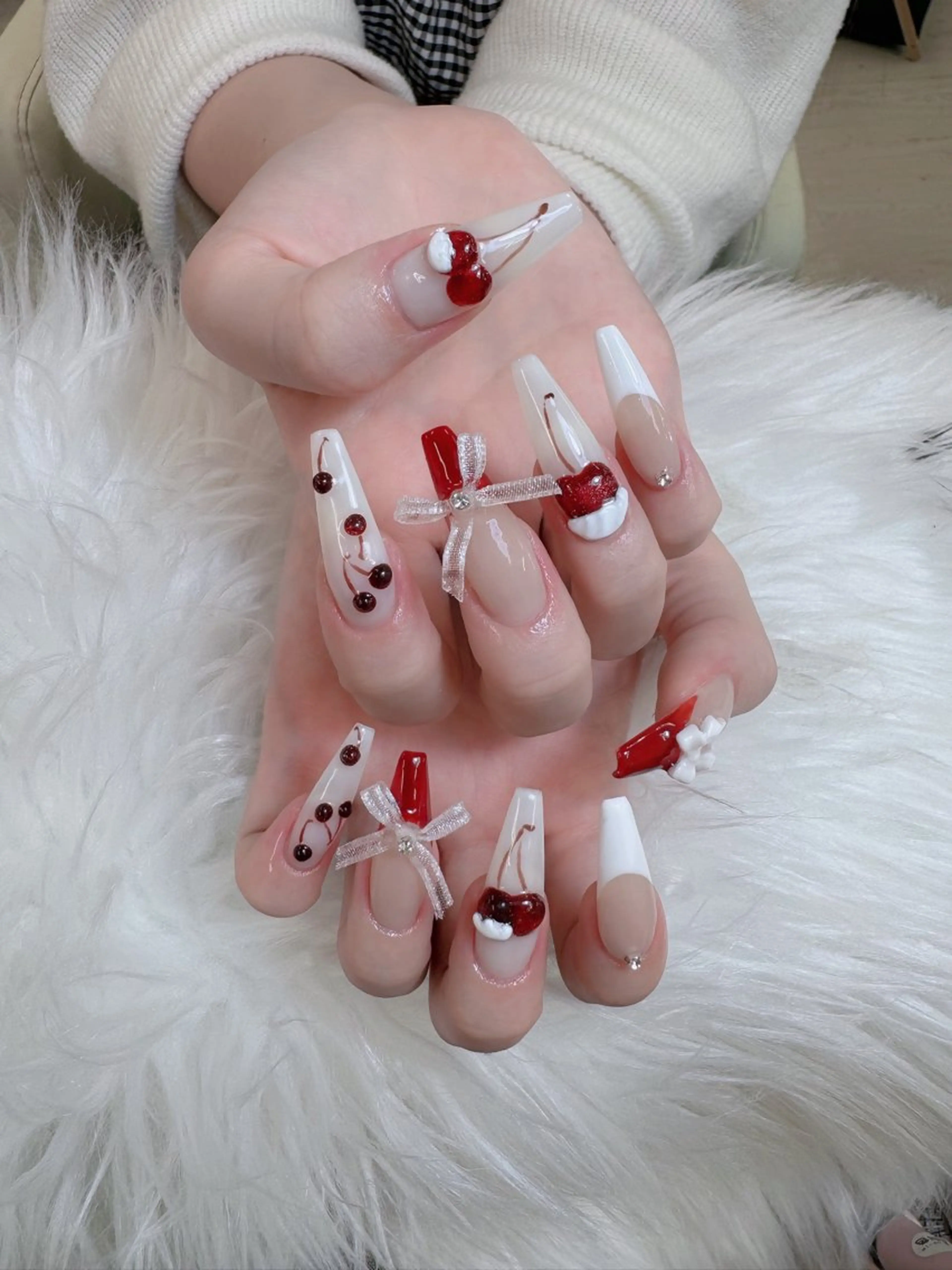 ネイル フレンチネイル ジェルネイル ハロウィン キラキラネイル 韓国ネイル H.baby Nail Salonのネイルデザイン