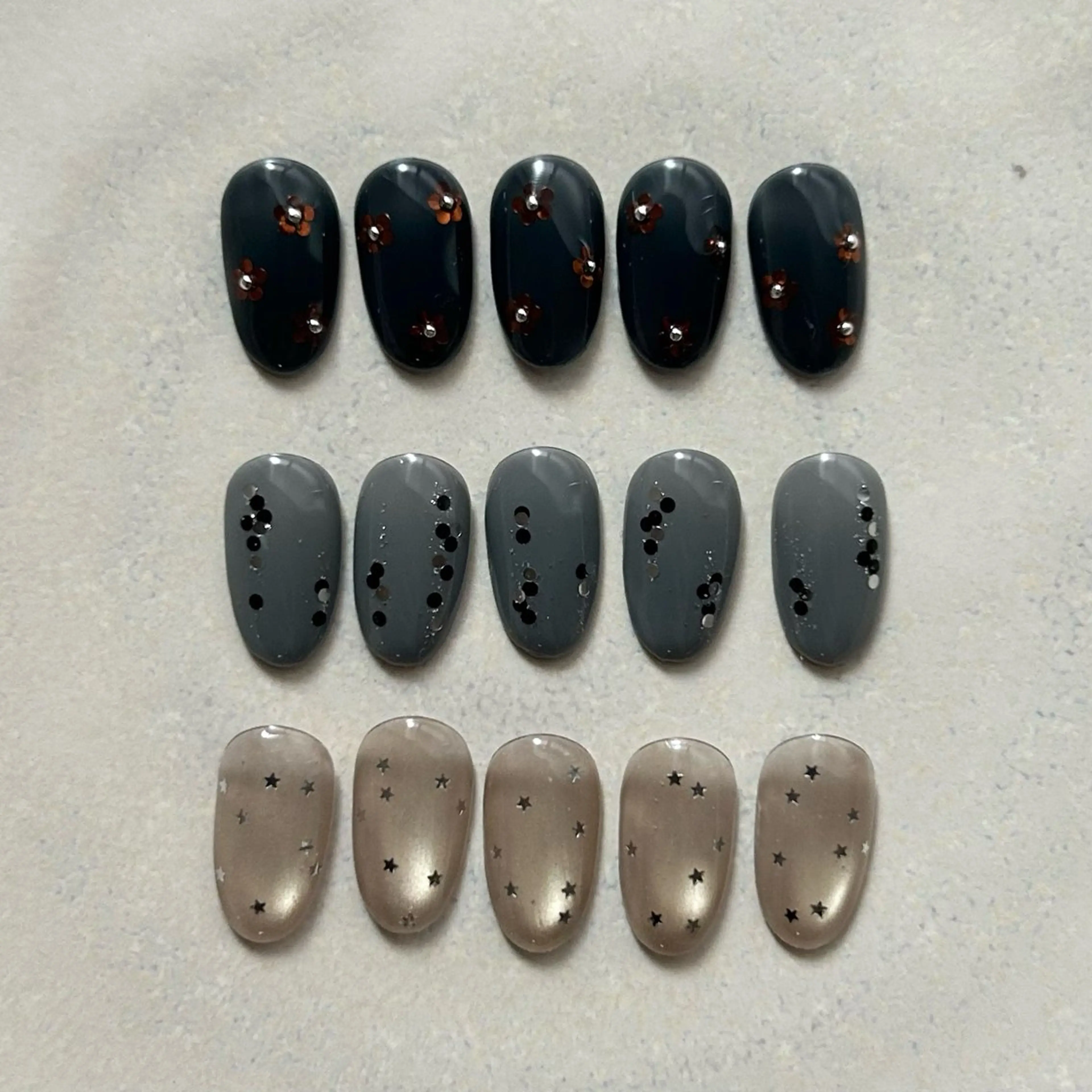 【モデル様募集✨】定額ホログラムデザインネイル5本（オフ無料）技術向上のためJr.ネイリストが担当💅🏻の写真