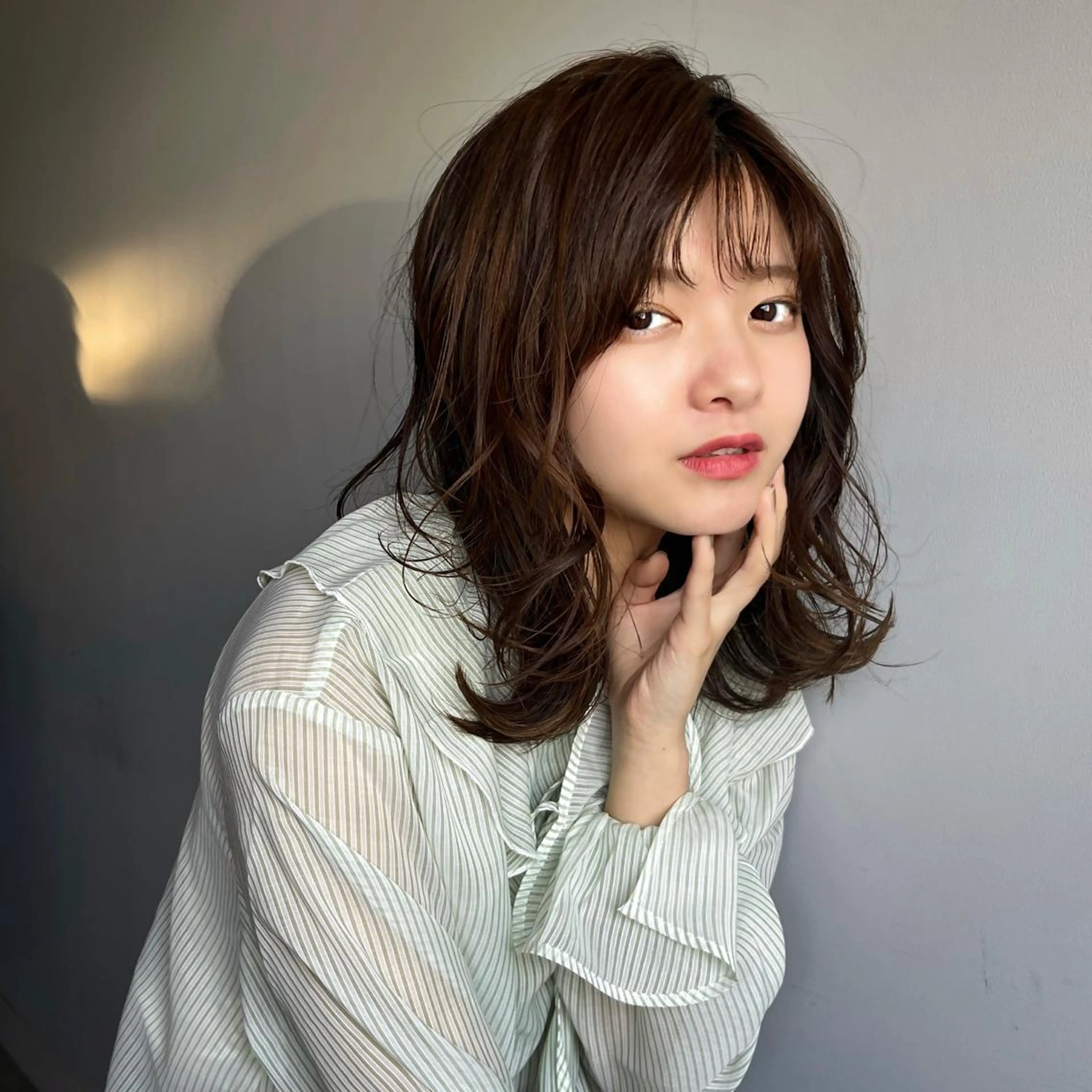 カラー 安達 葵のヘアスタイル