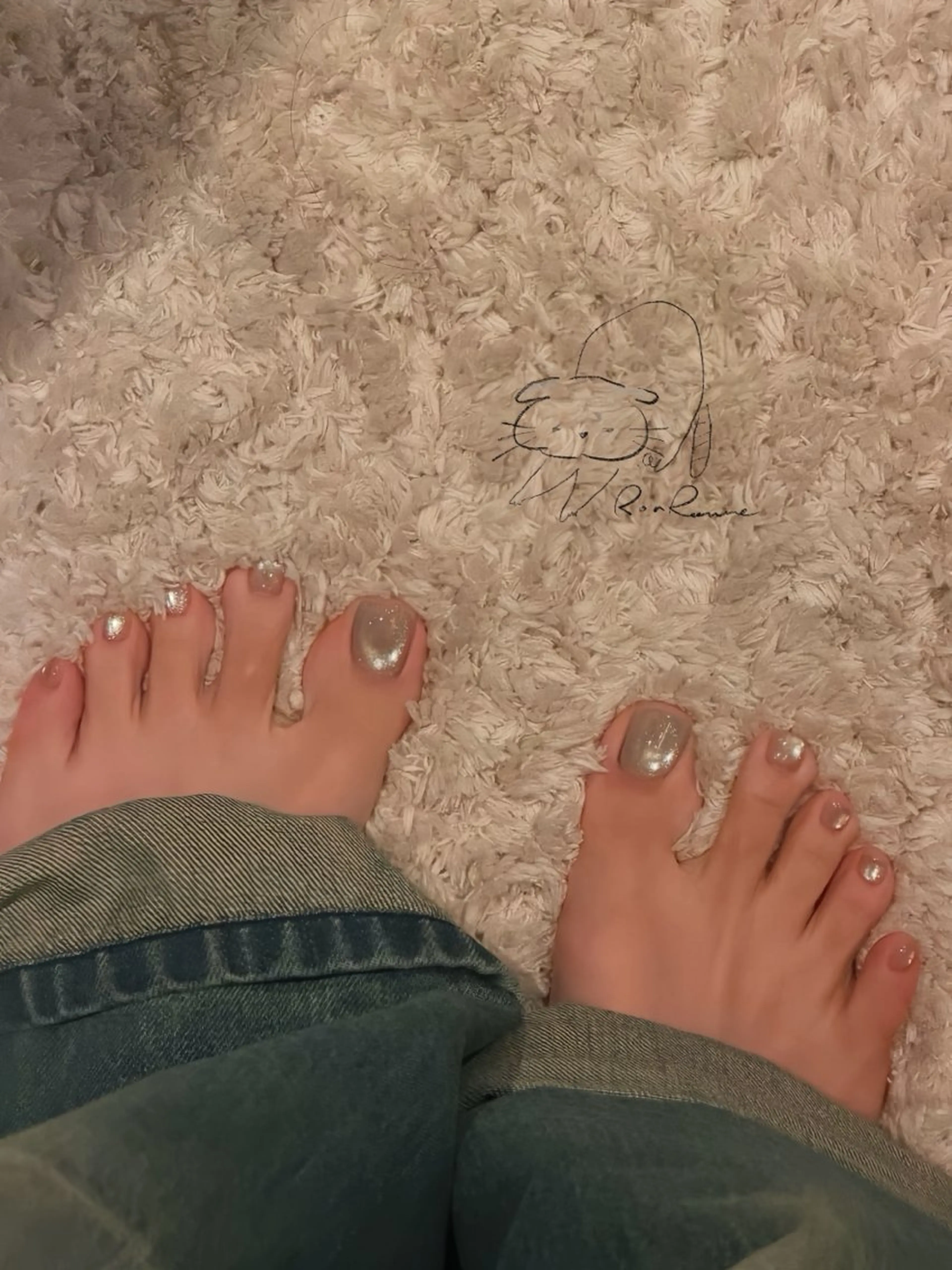 ネイル オーロラネイル 長さ出し フレンチネイル ジェルネイル ミラーネイル フットネイル Cho Artネイル所属・ronronne .のネイルデザイン