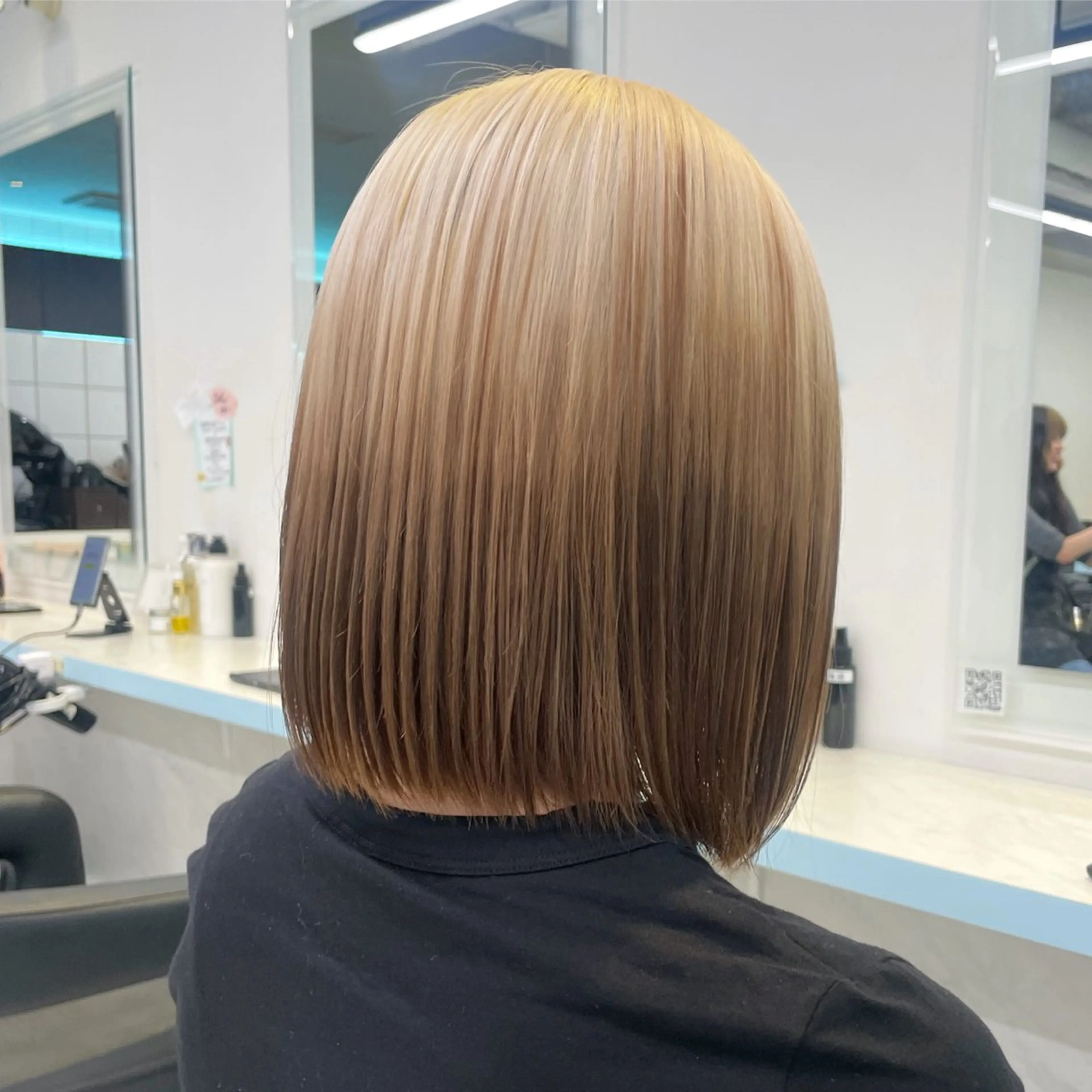 ミディアム カラー Salowin池袋East 店3F所属・【美髪矯正/絹髪】 🎀hinano🎀のヘアスタイル