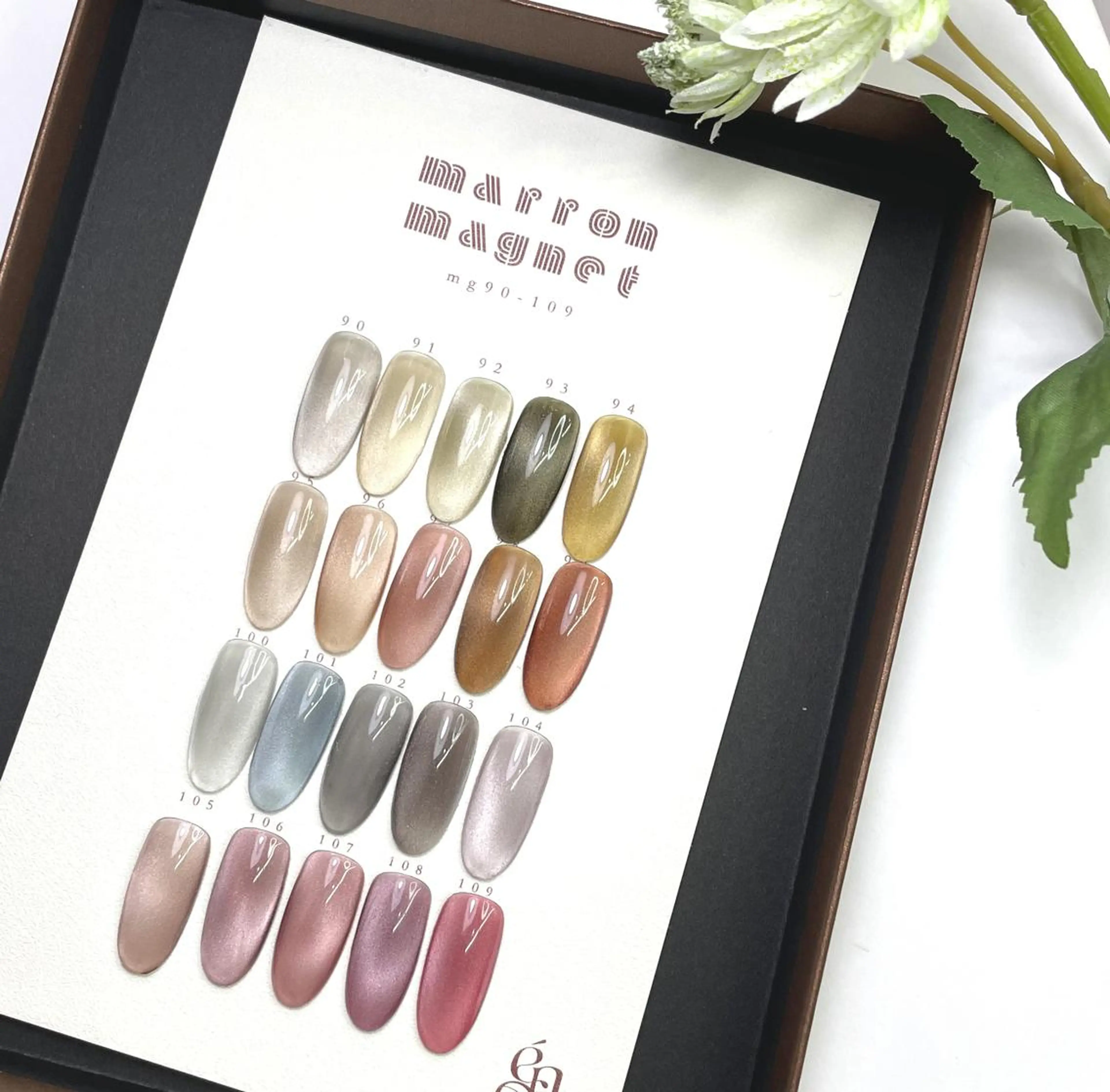 人気！マグネットネイルワンカラーモデルさん募集【オフなし限定】　約３０色から選べますの写真