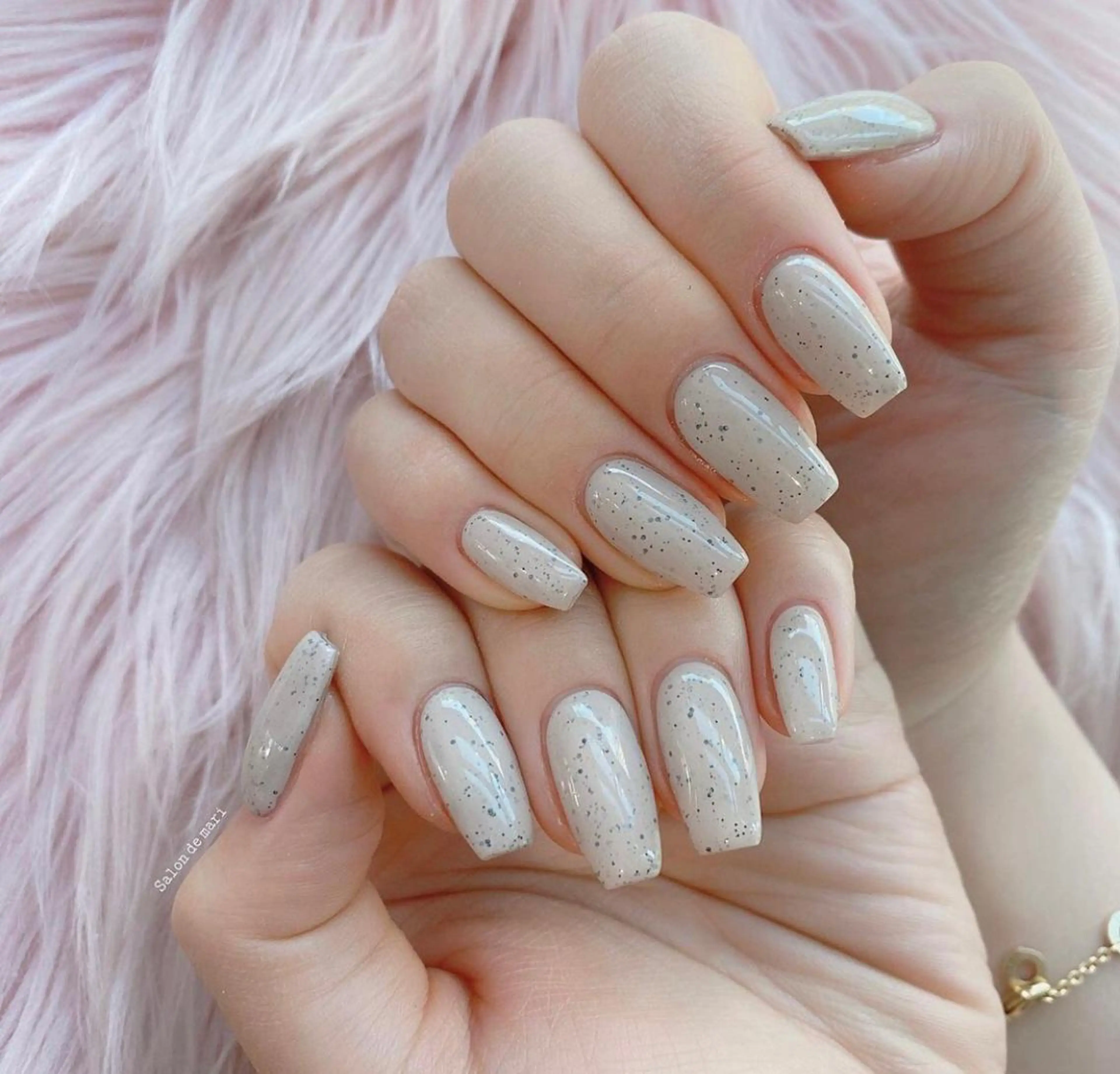 ネイル 長さ出し ネイルチップ 大塚眉毛|ハンドケア |肌管理の眉毛・アイブロウイメージ