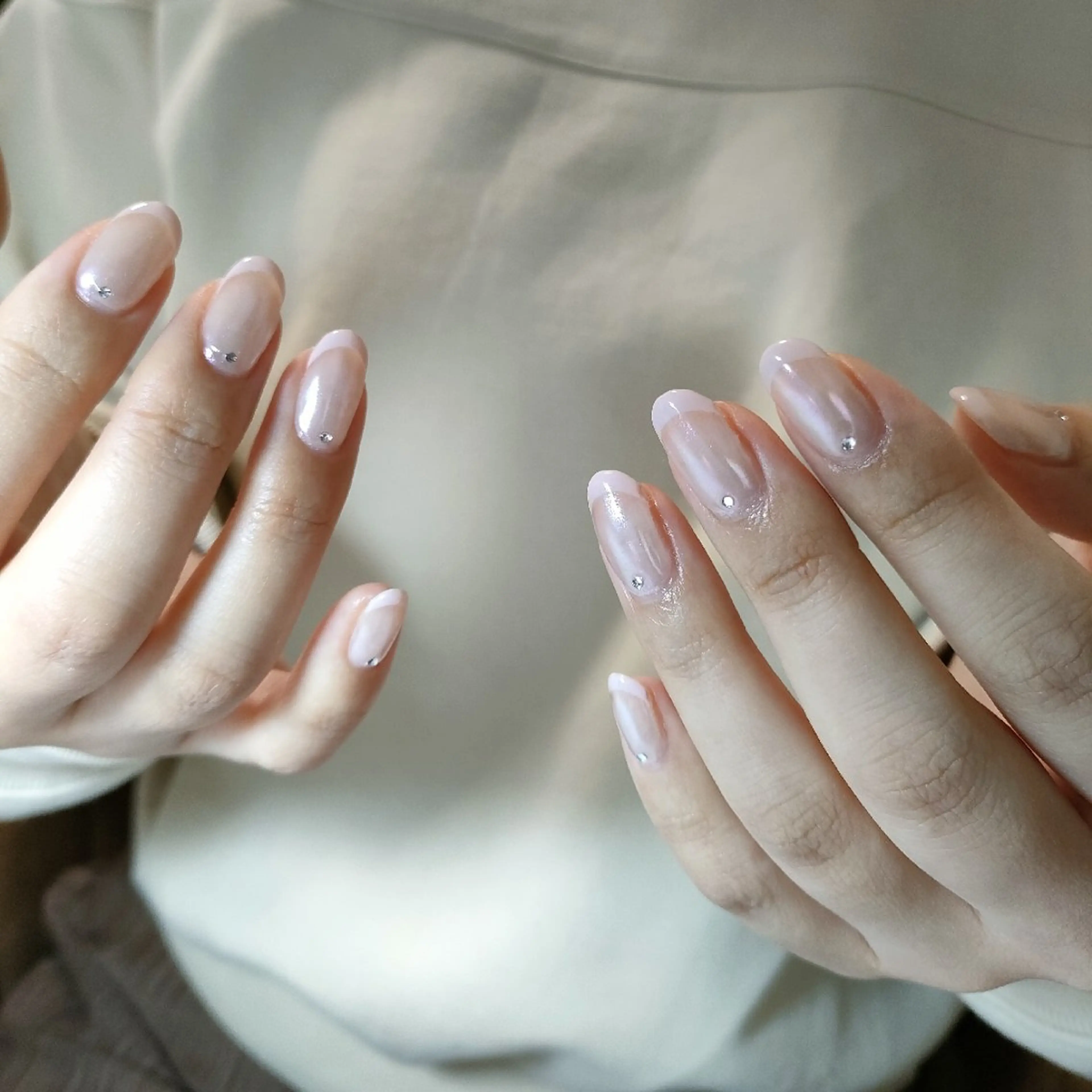 ネイル オーロラネイル フレンチネイル oir. nailsalonのネイルデザイン