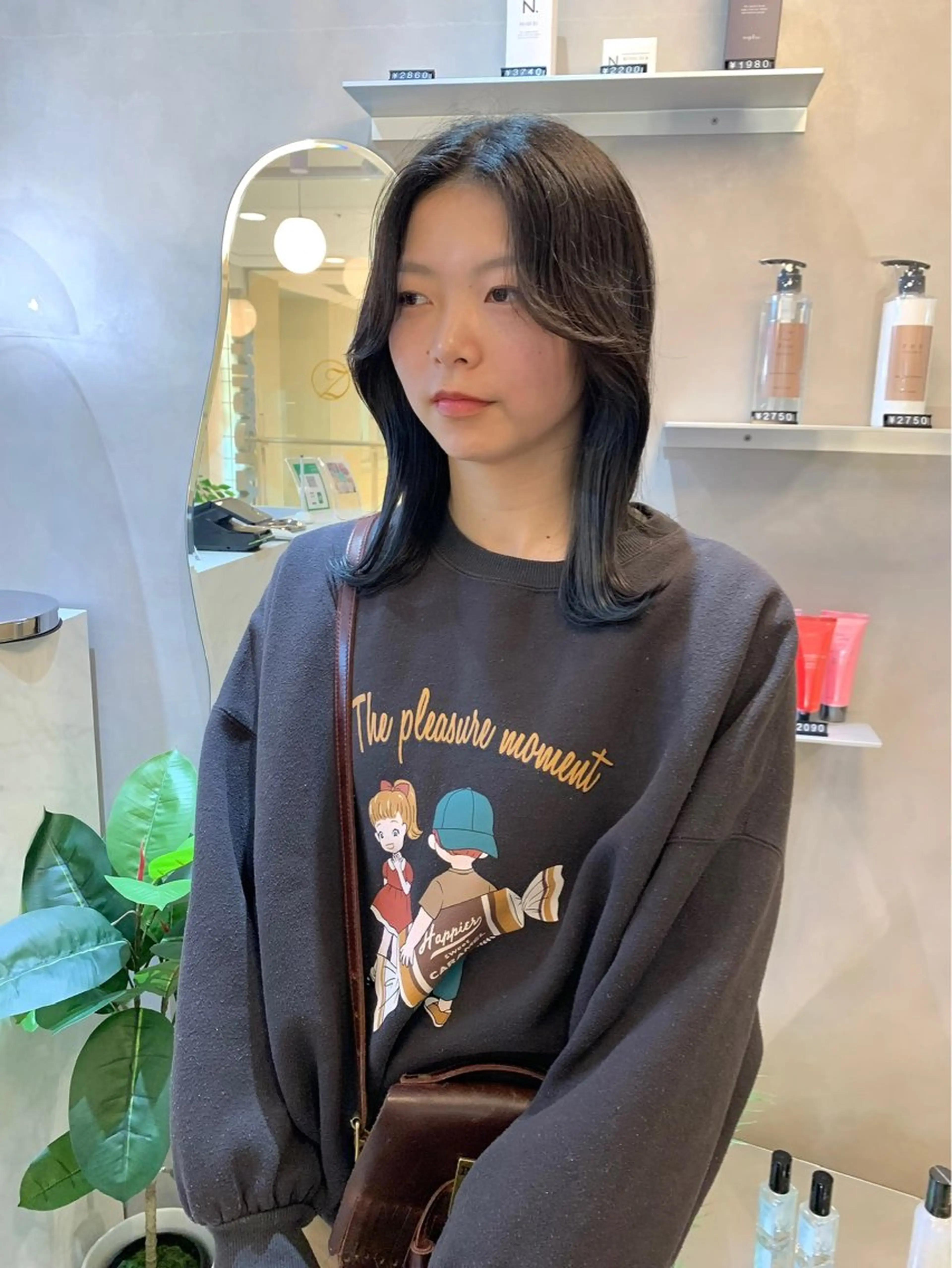 【🦋周りと差をつけてお洒落に🦋】　　　　　　　　　　　　🥣イヤリングカラー(インナーブリーチ+フルカラー)の写真