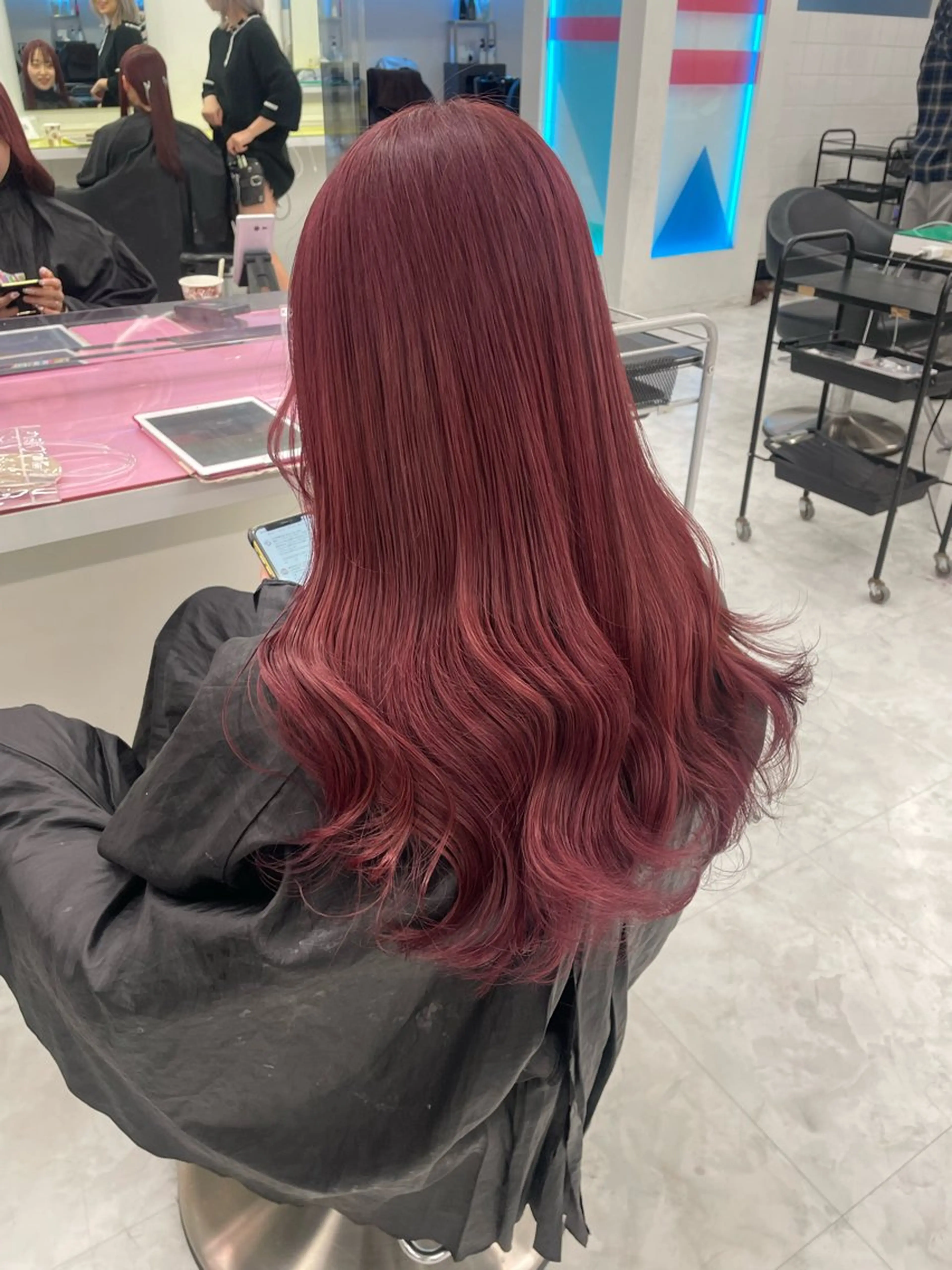 ロング カラー ヘアアレンジ ケアカラー ロング ヘアカラー 🩶学生指名No.1 レッド・ボルドー🩶のヘアスタイル