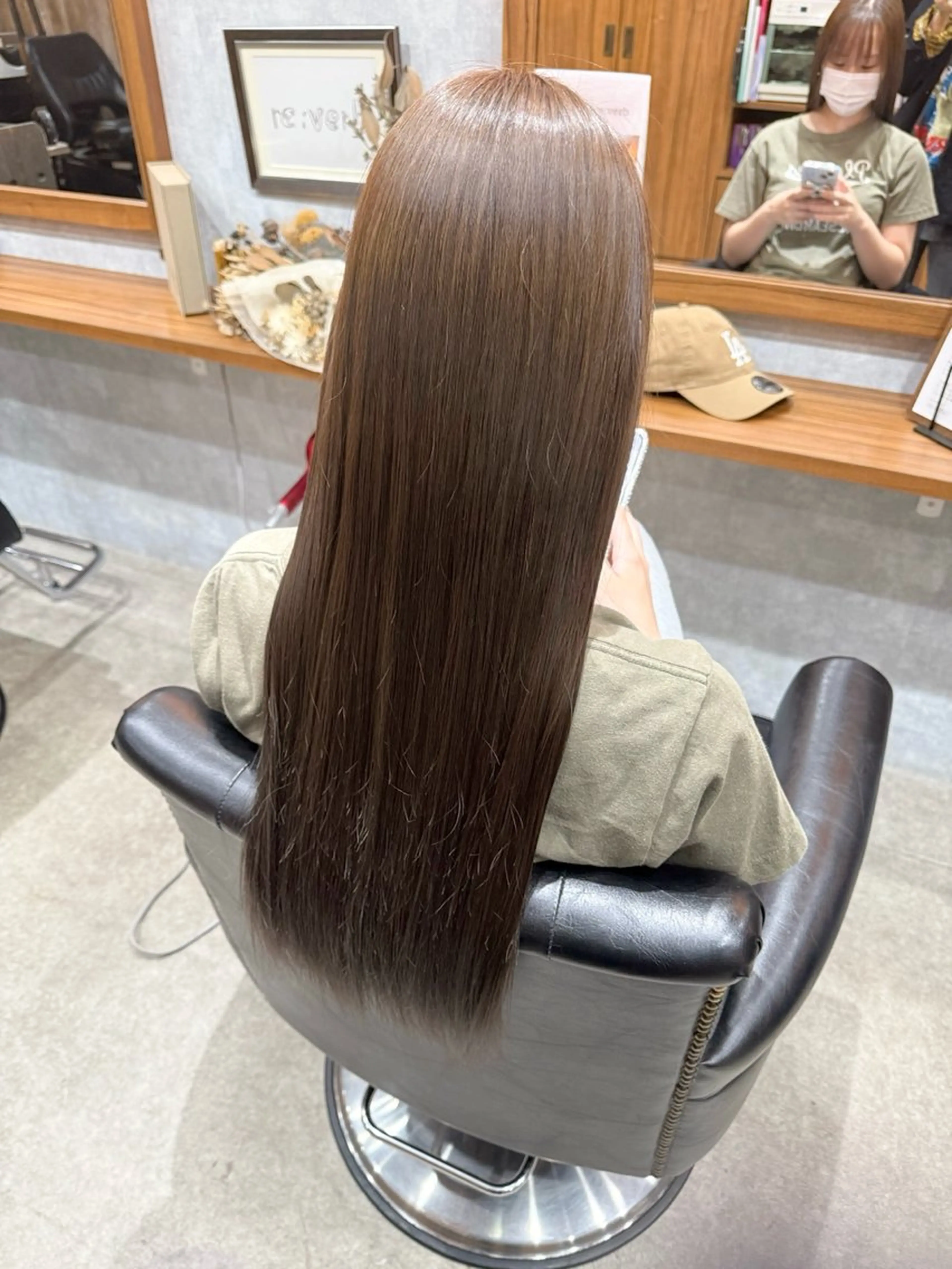 ロング カラー ショコラグレージュ グレージュ ヒナ子🦋 ブリーチカラーのヘアスタイル