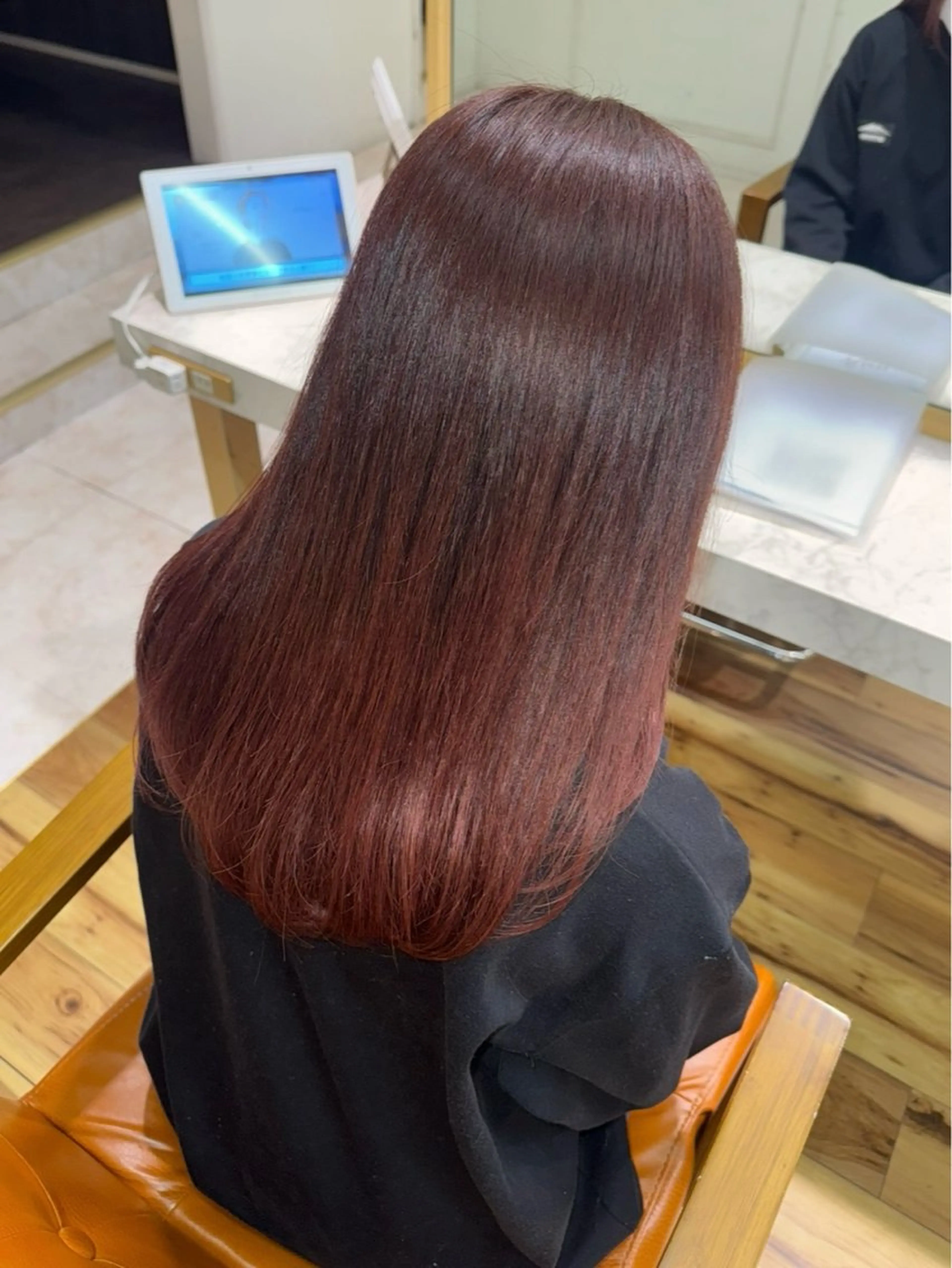 セミロング カラー ヘアカラー 野中 悠那のヘアスタイル