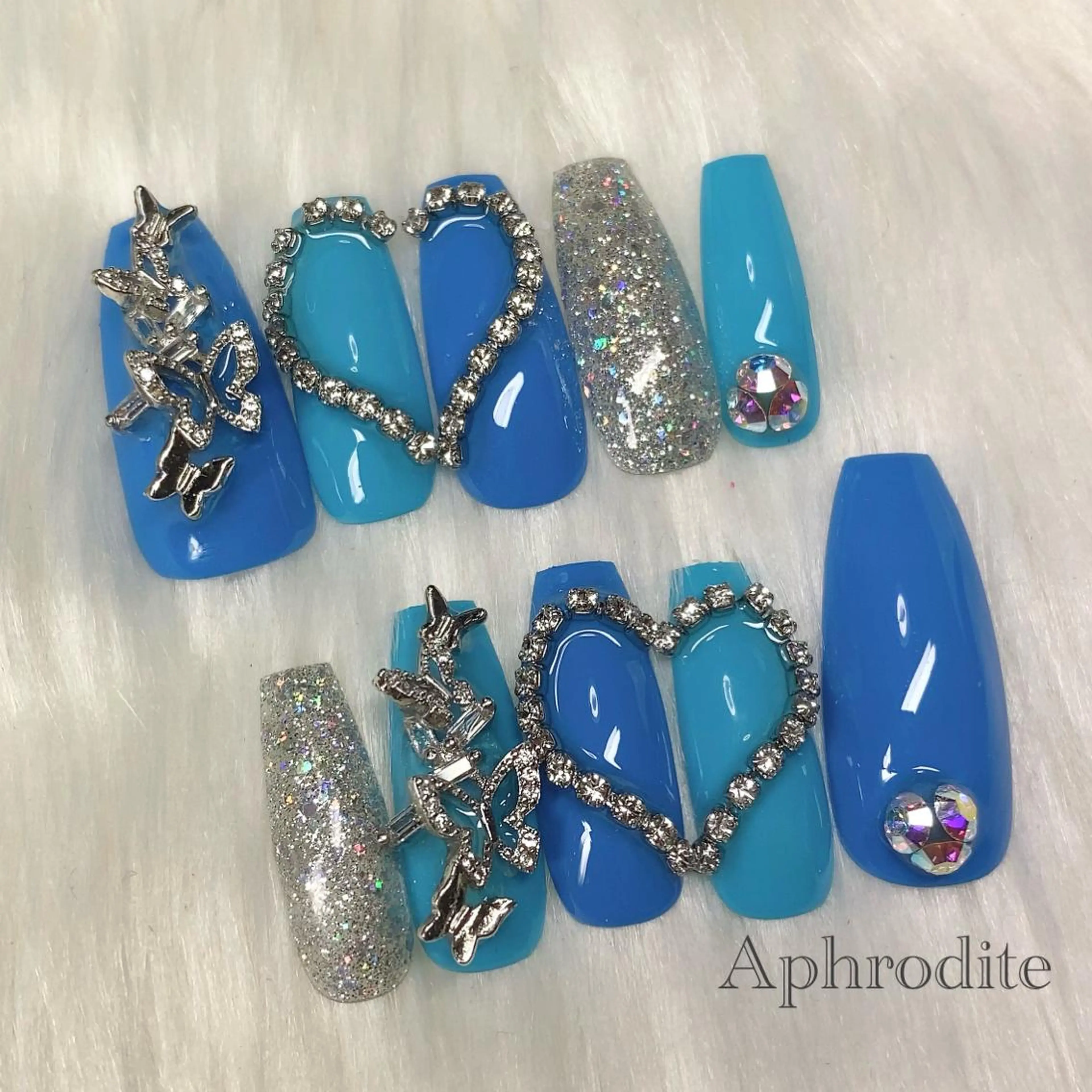 ネイル Aphrodite パラジェル認定サロンのネイルデザイン