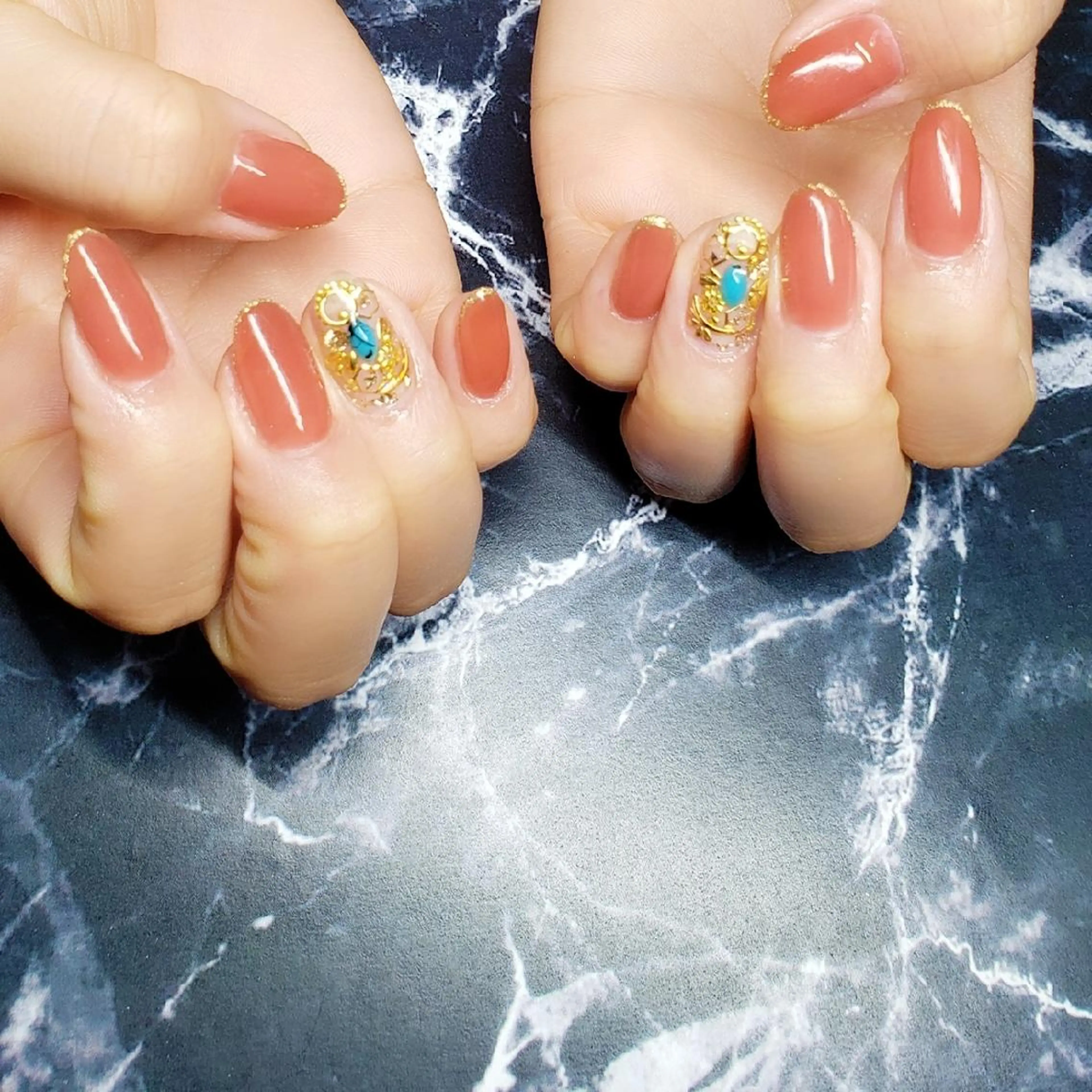 ミディアム ネイル ラメ(グリッター) ハンドネイル クロキ 。のネイルデザイン