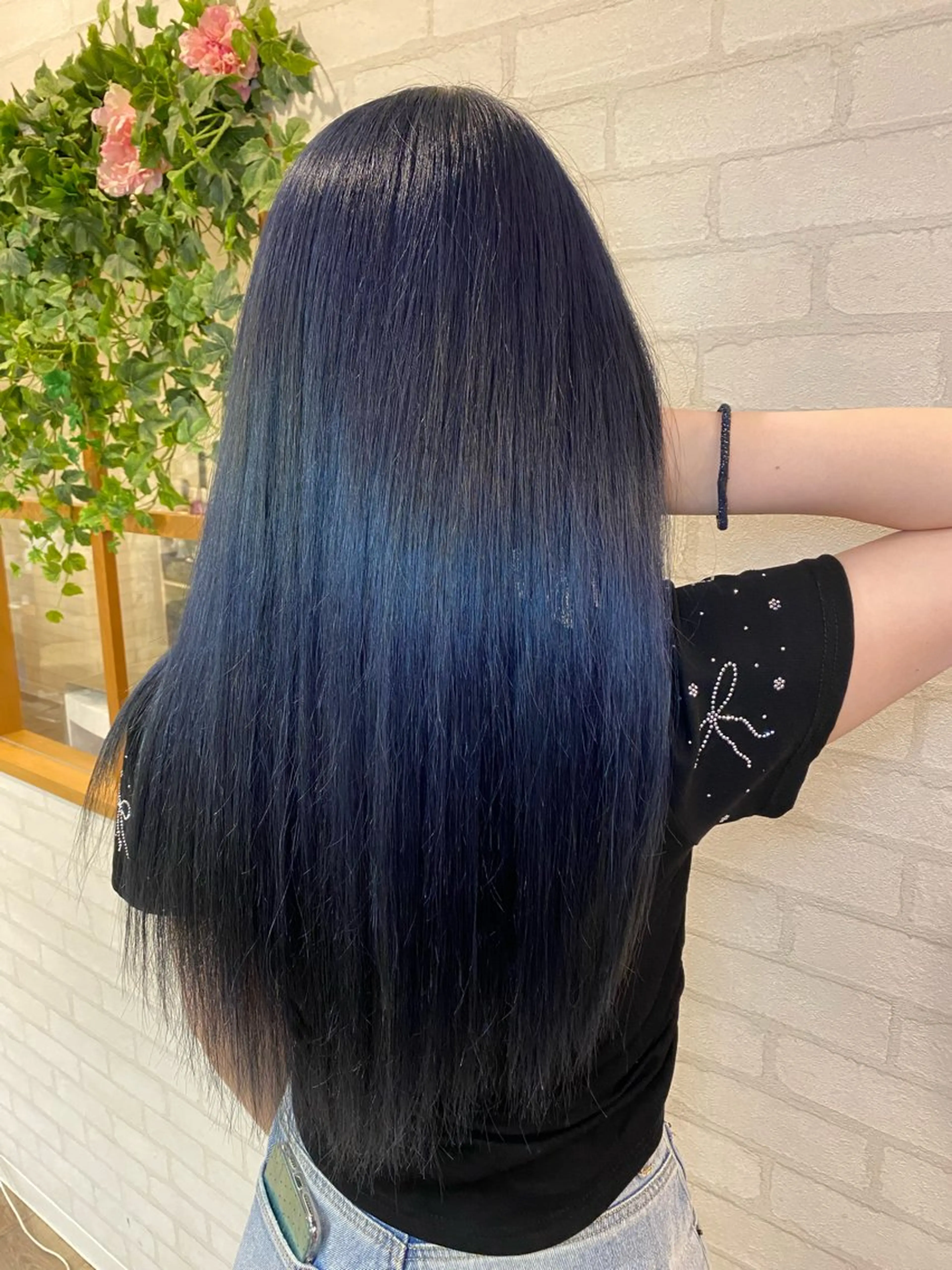 ロング カラー ブリーチ ブルーカラー ネイビーカラー 東武練馬ENVY所属・✨🐣小池 ひな🐣✨のヘアスタイル