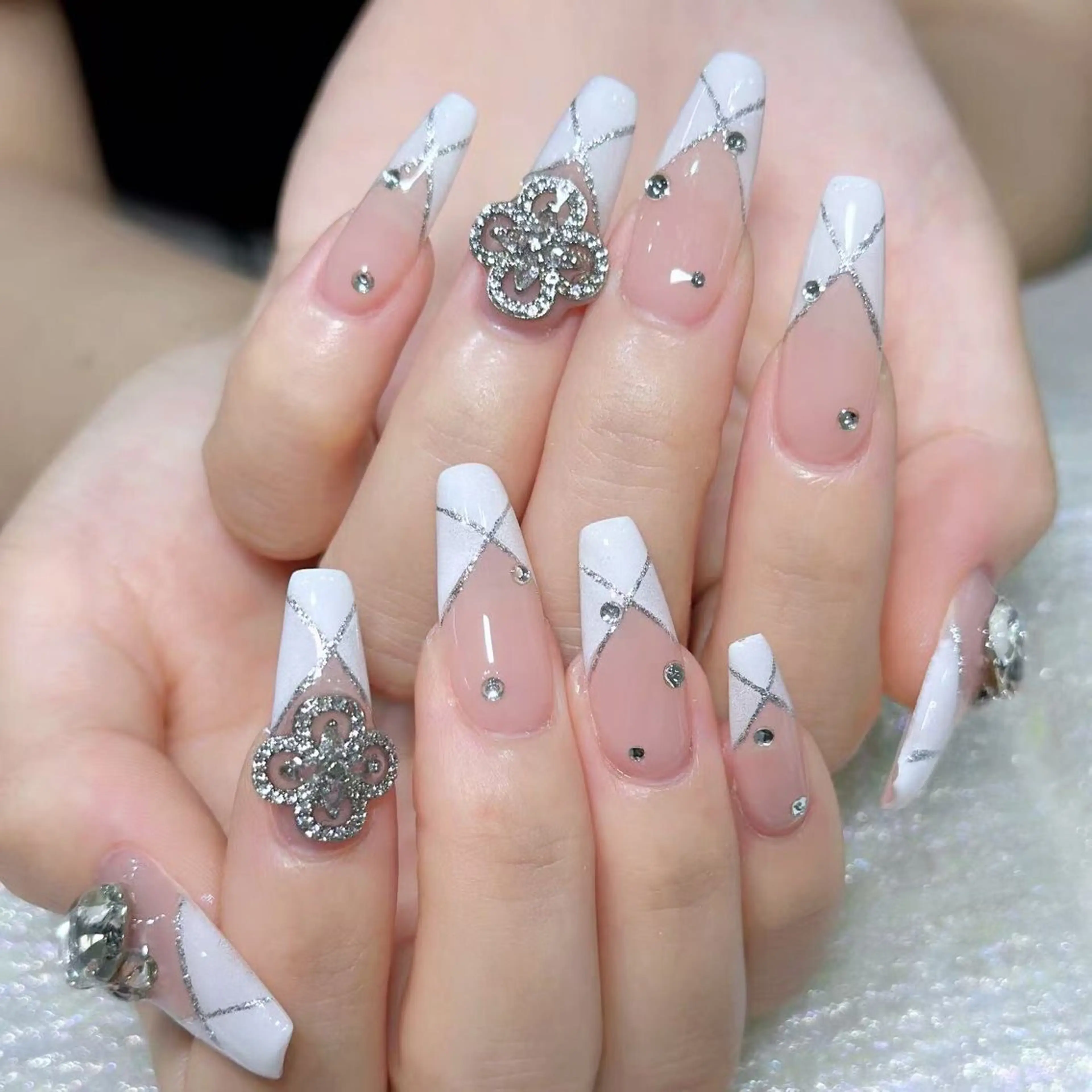 ネイル ハンドネイル Queens ゲンのネイルデザイン